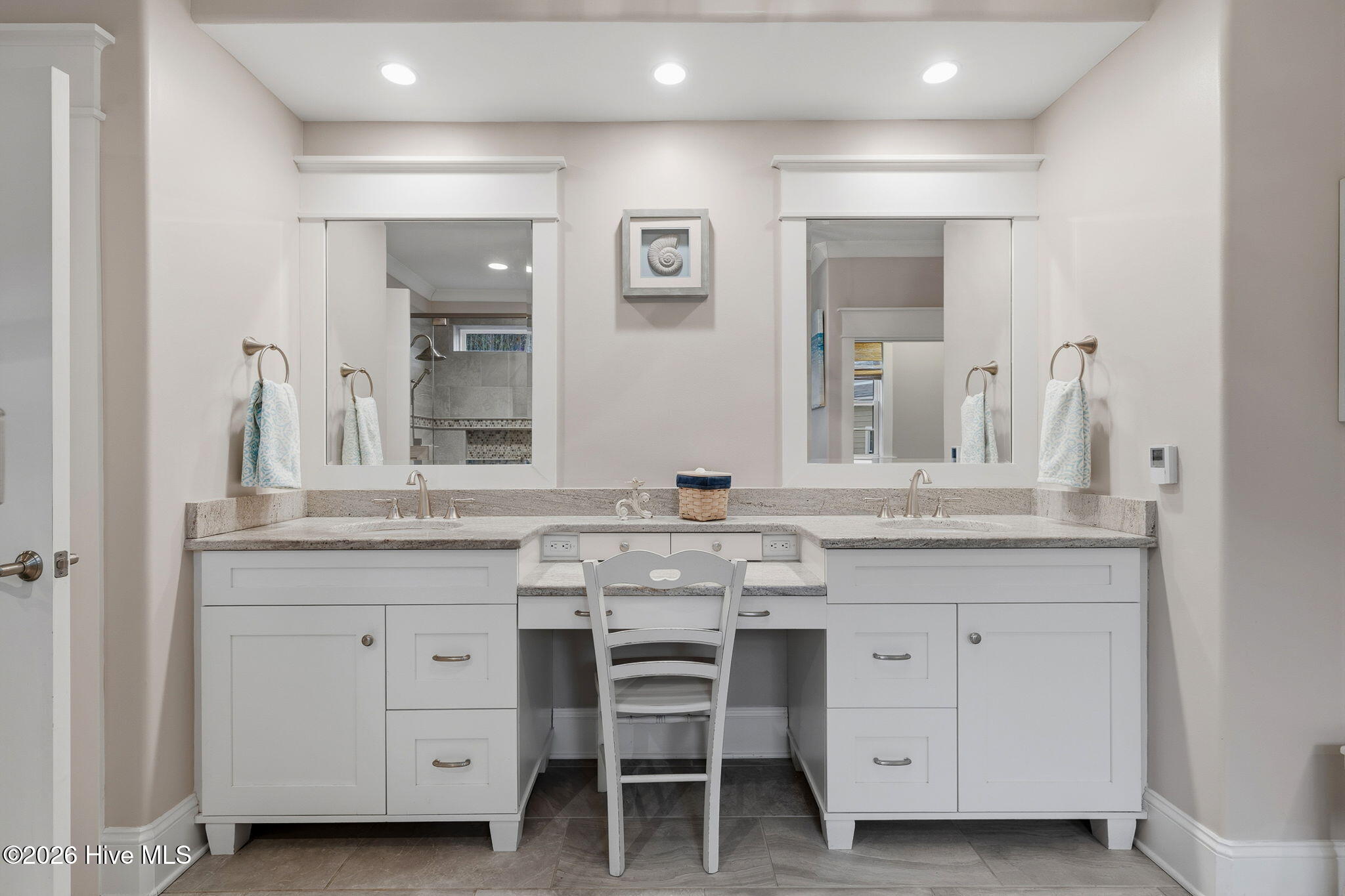 100554087 | Photo 20