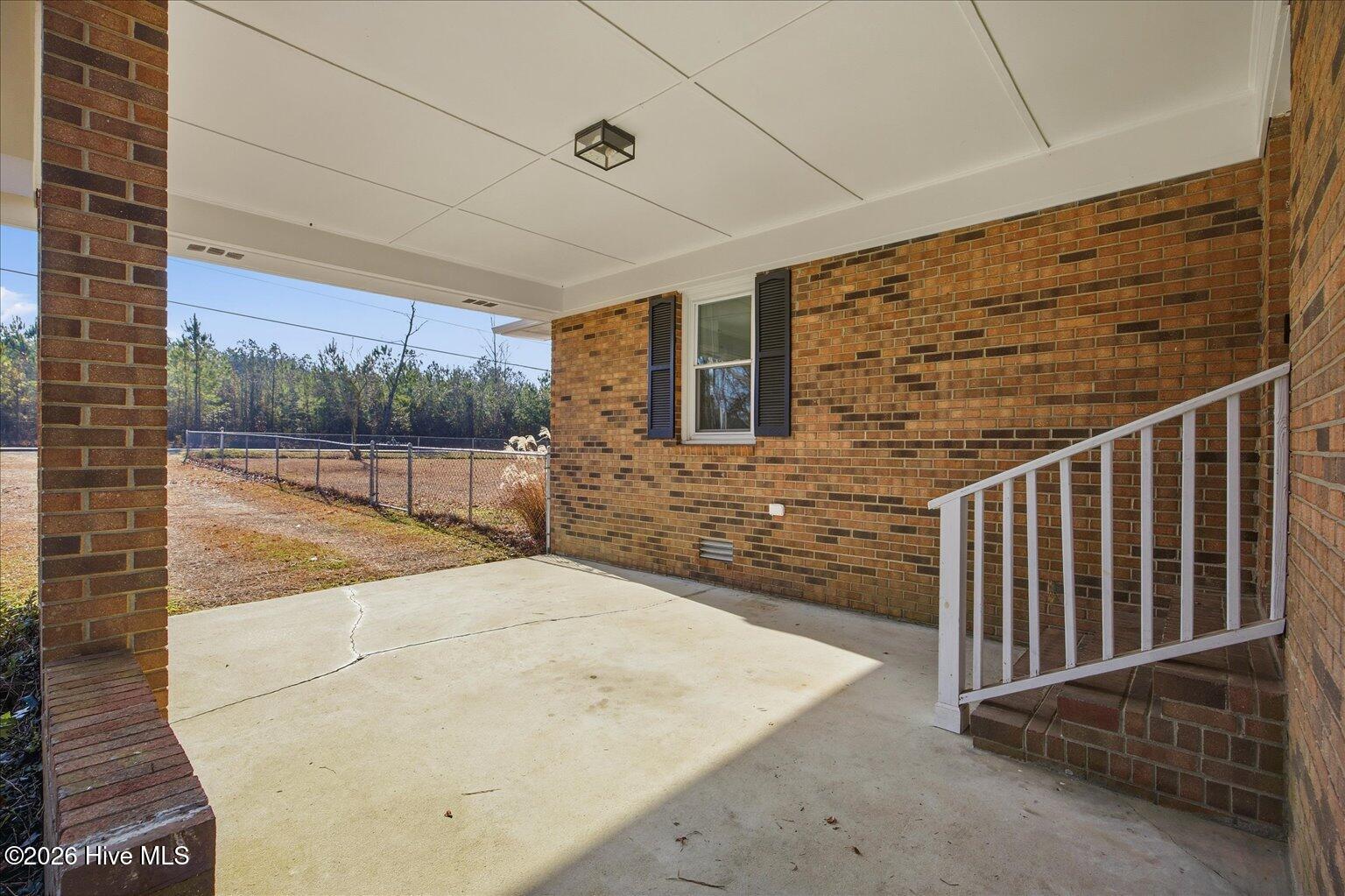 100548025 | Photo 33