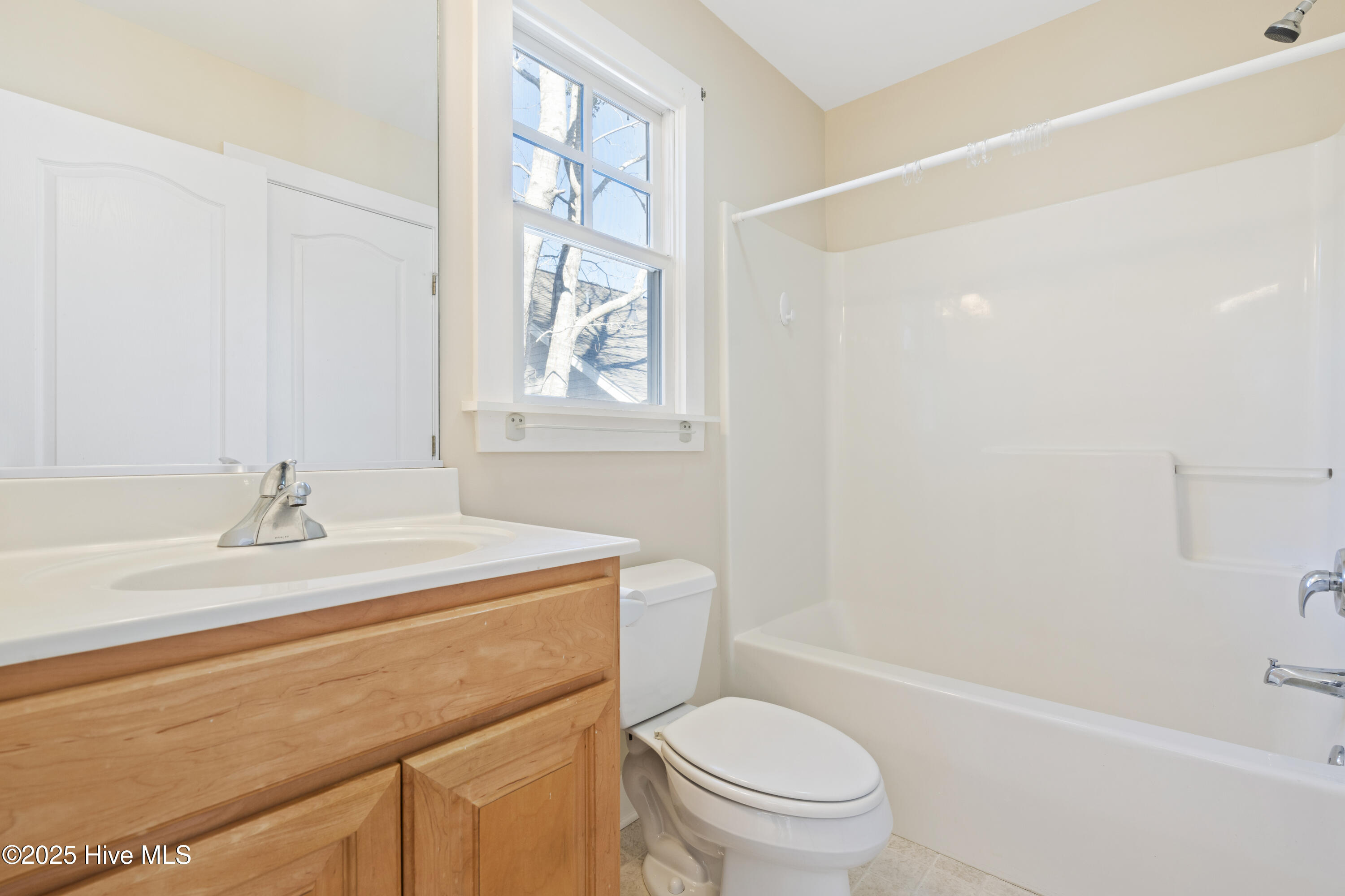 100543088 | Photo 39