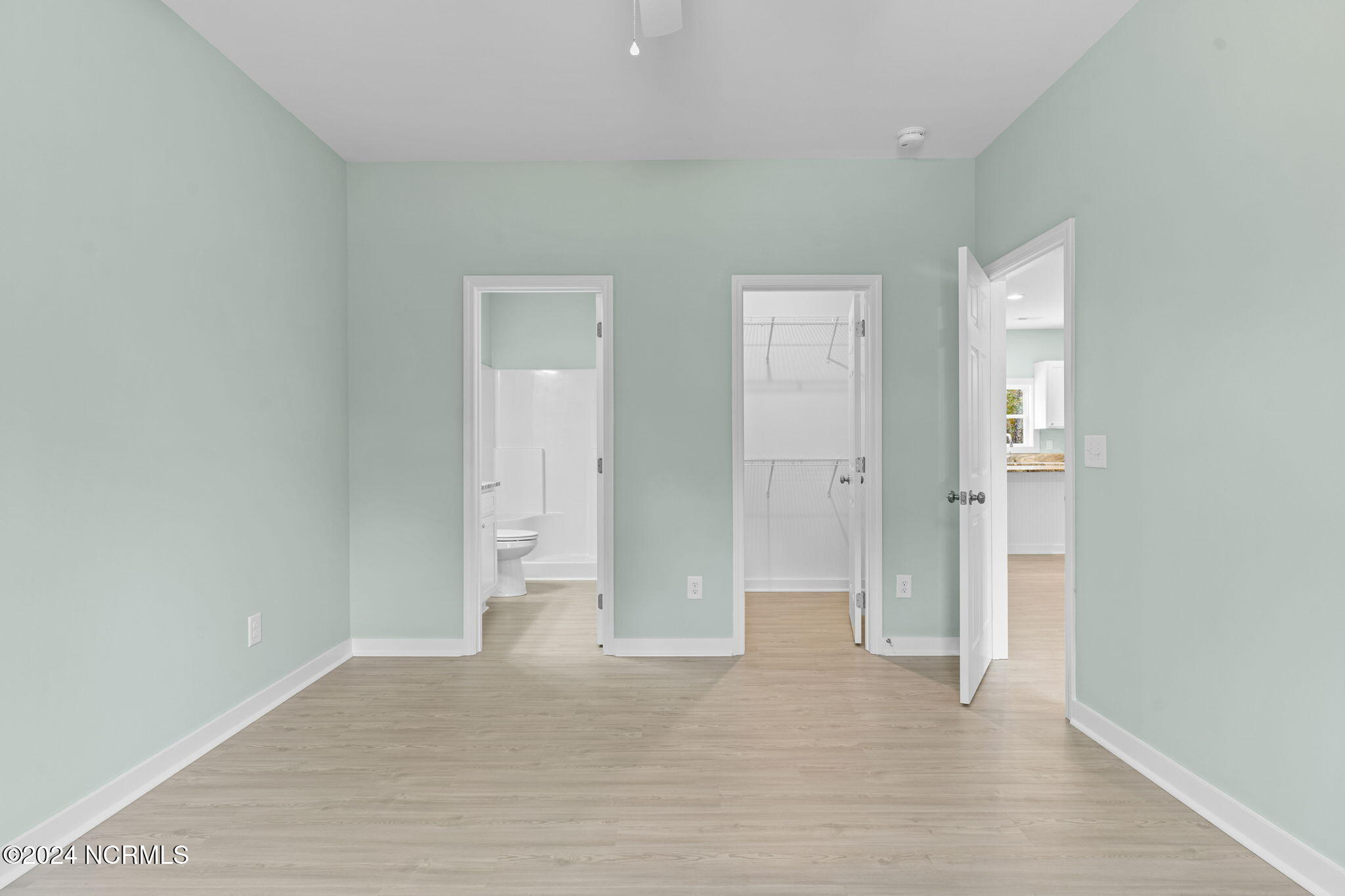 100547531 | Photo 13