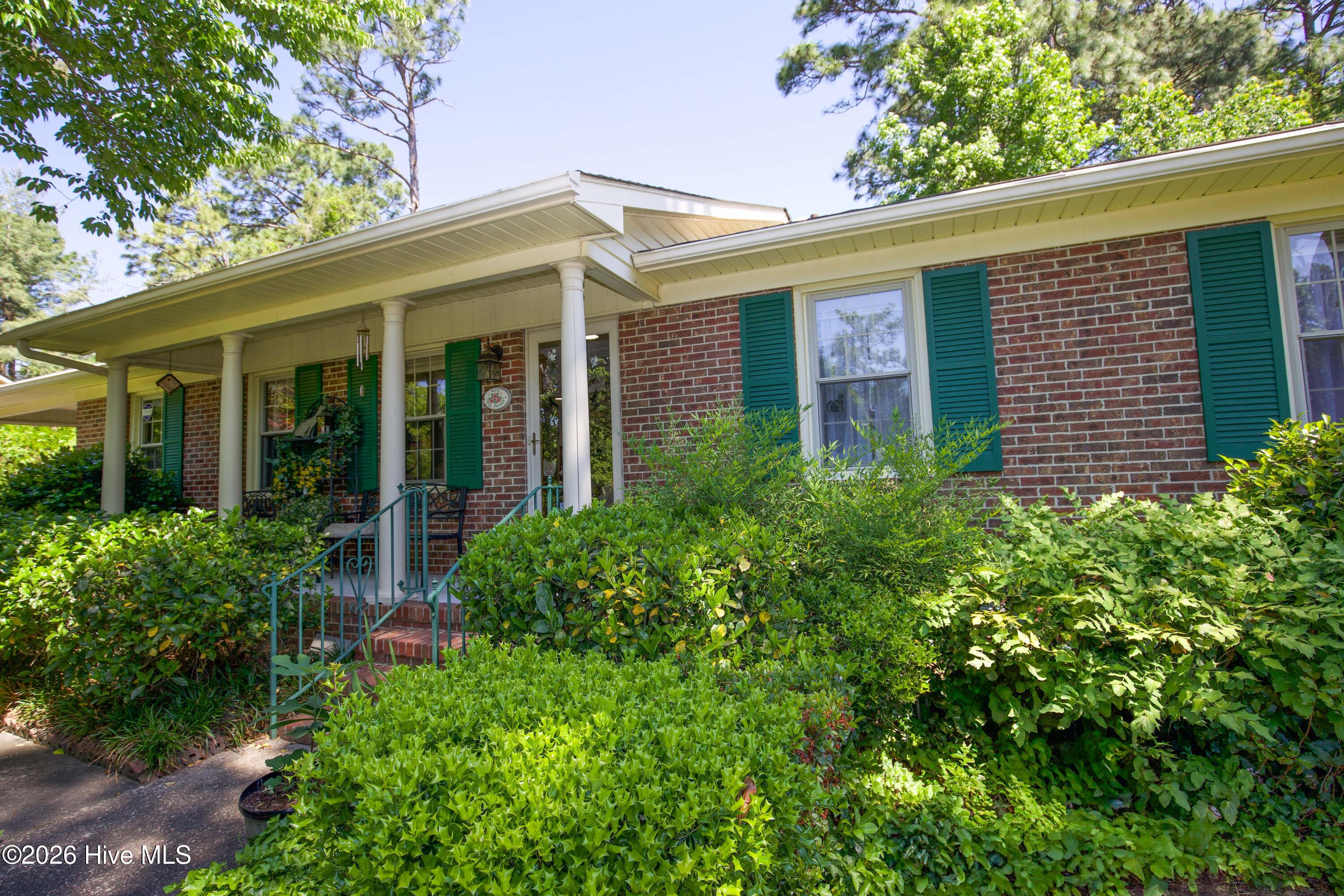 305 Selkirk Trail-4