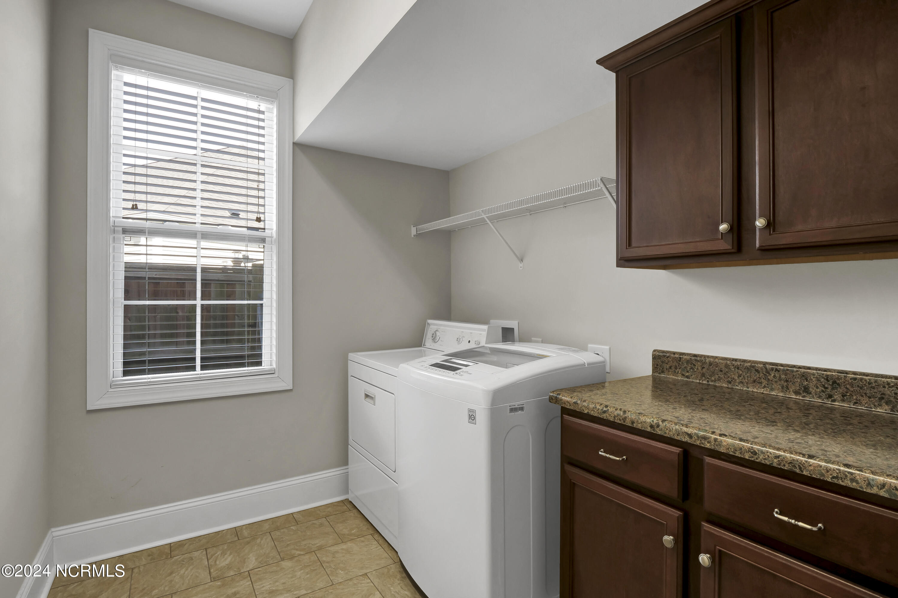 100547498 | Photo 12