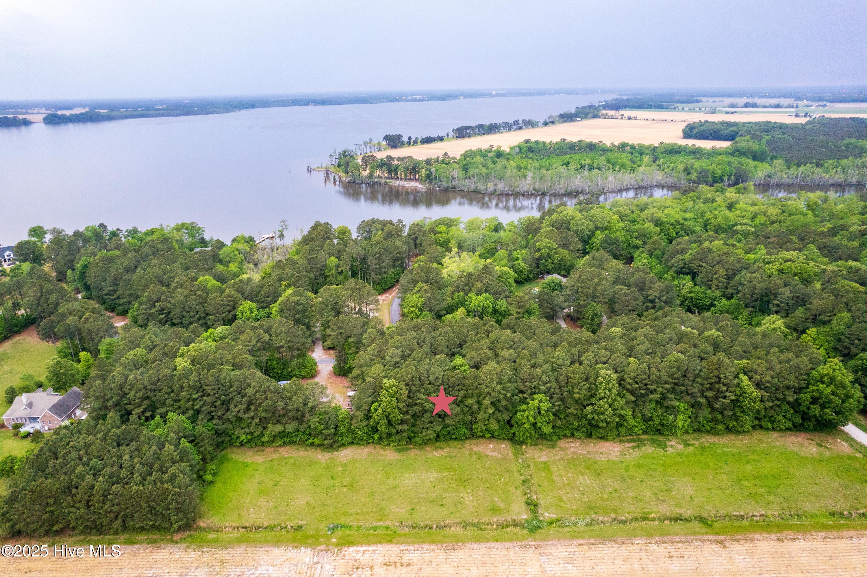 18 Sutton's Landing Road