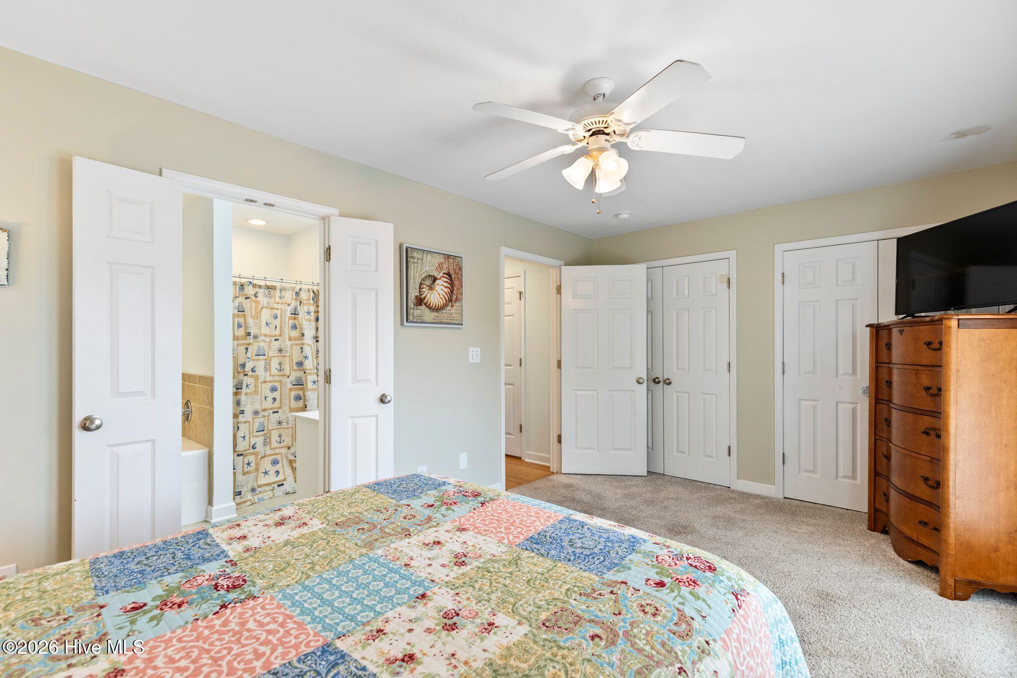 100570292 | Photo 22