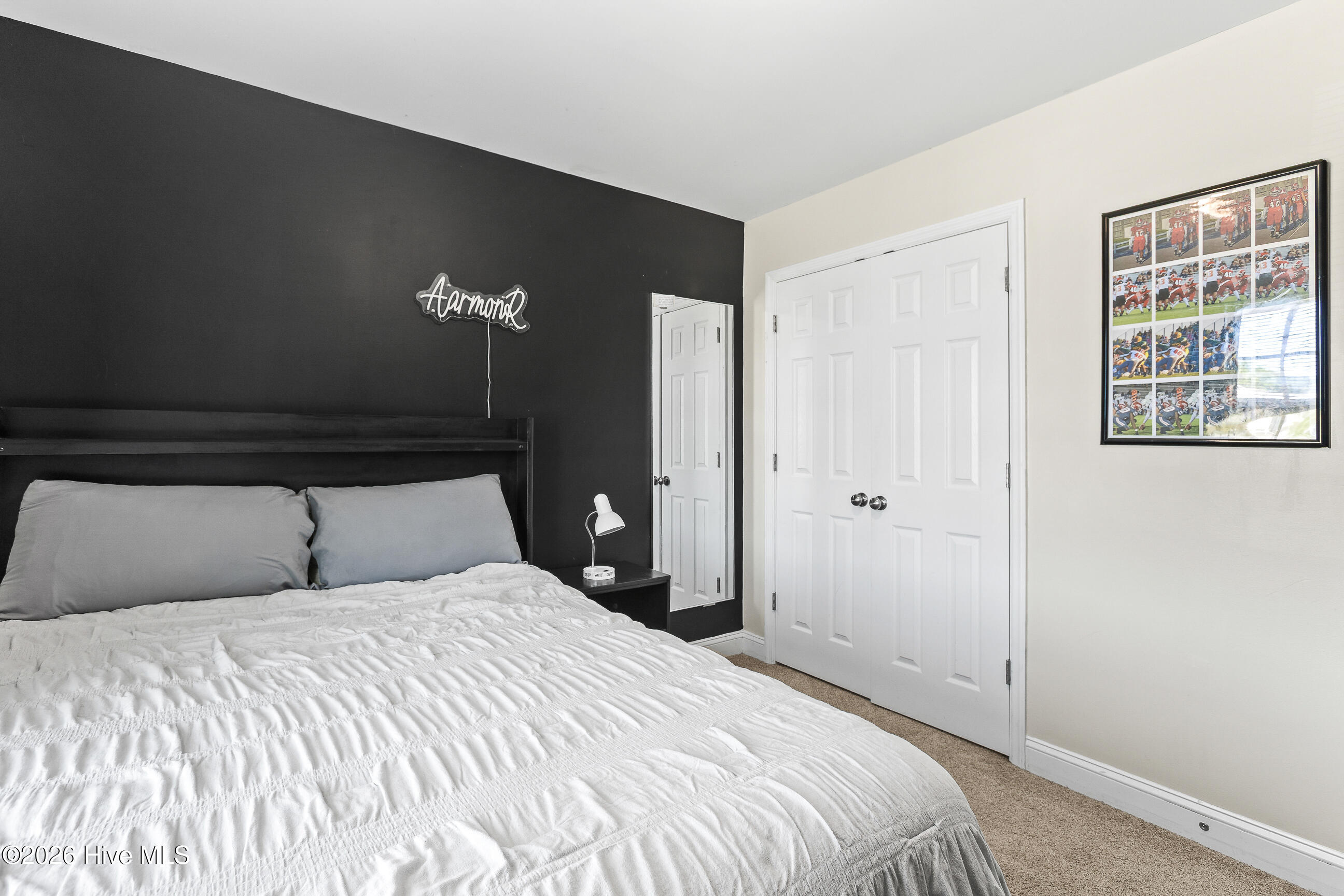 100566263 | Photo 19