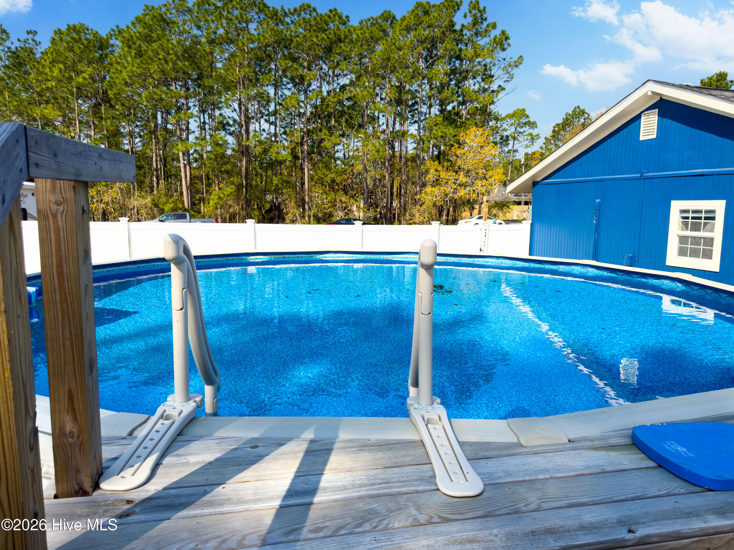 100563534 | Photo 37