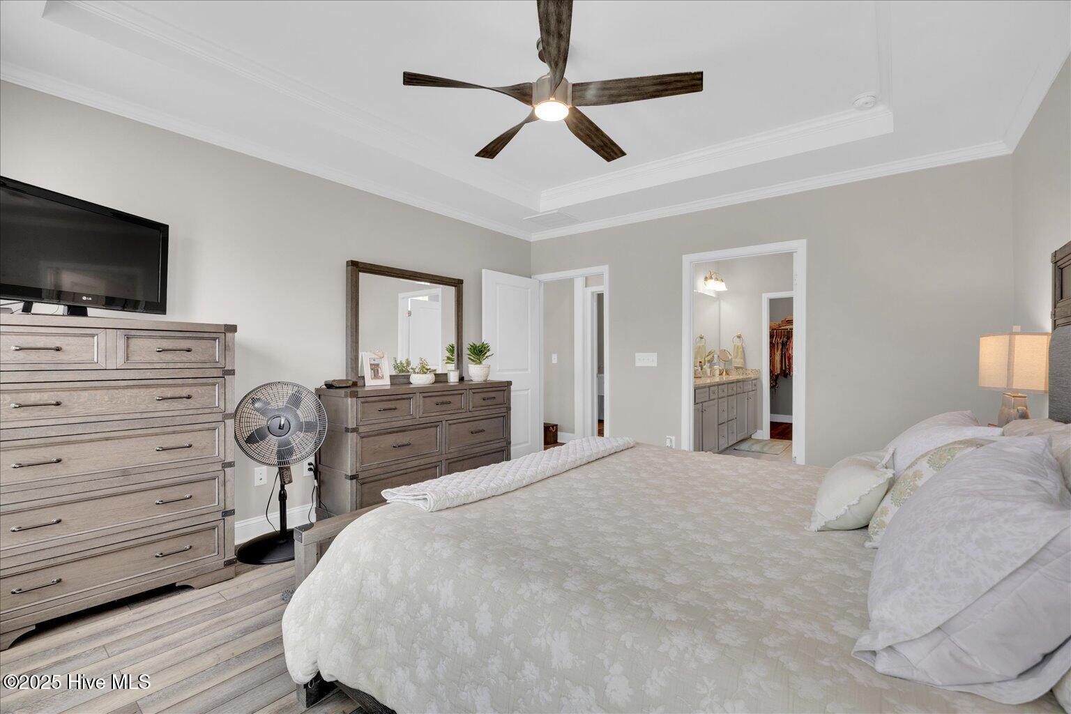 100509338 | Photo 26