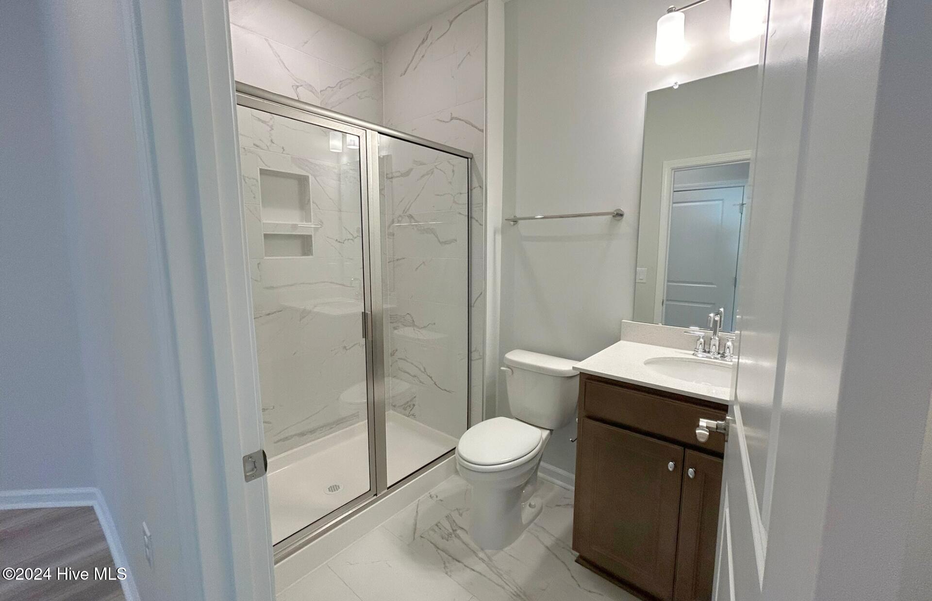 100548751 | Photo 10