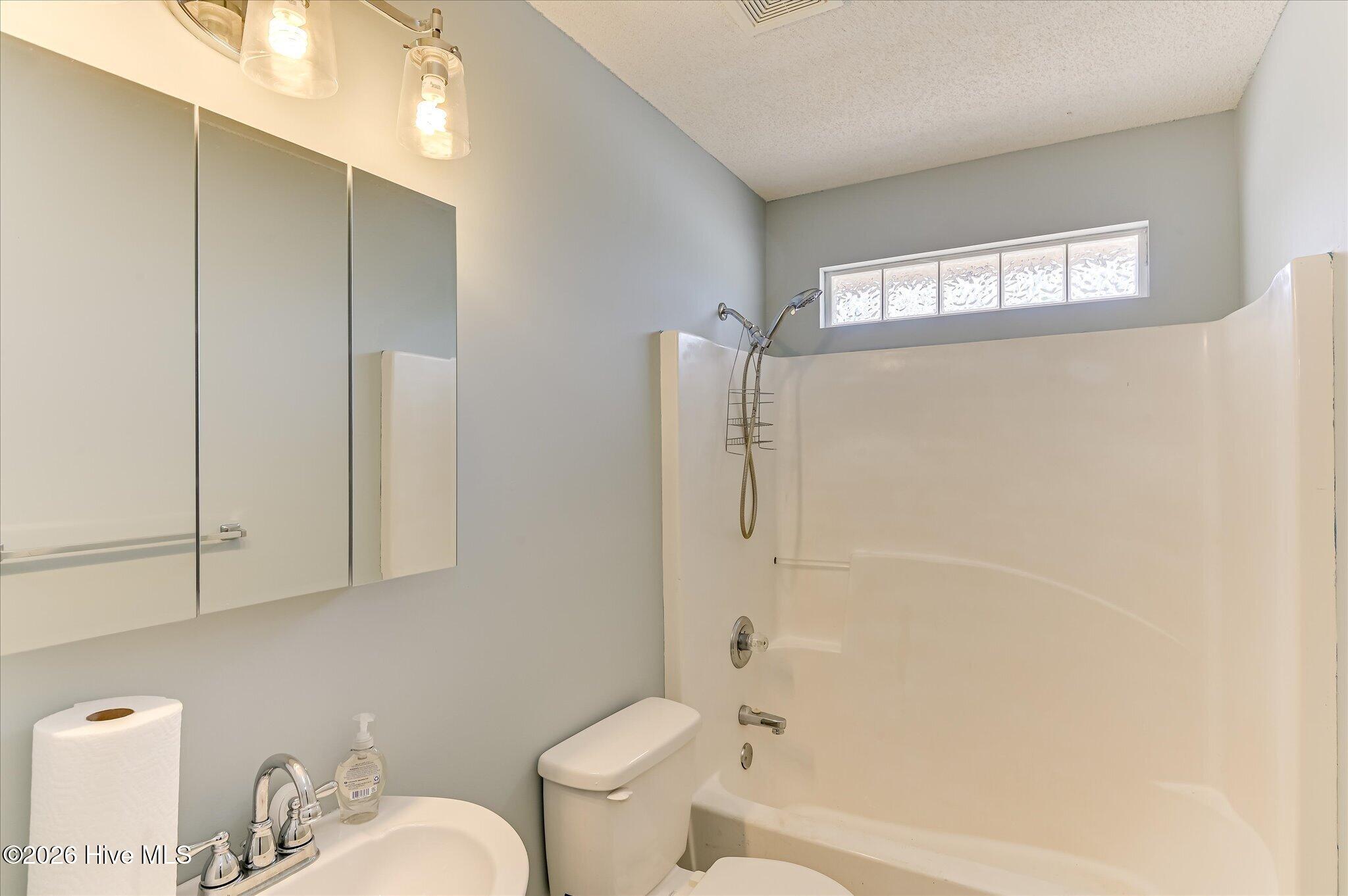 Guest Full Bath