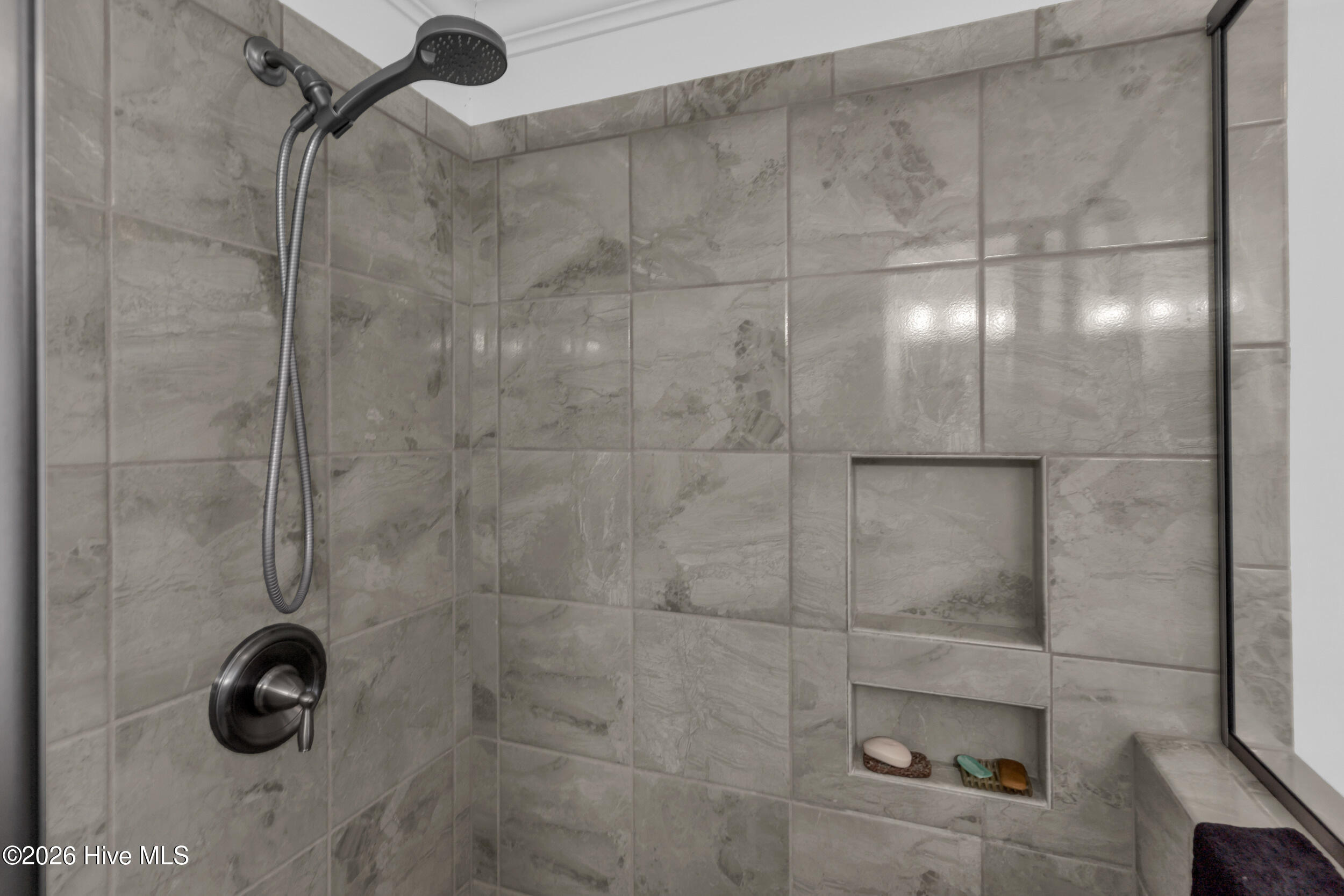 100550422 | Photo 24