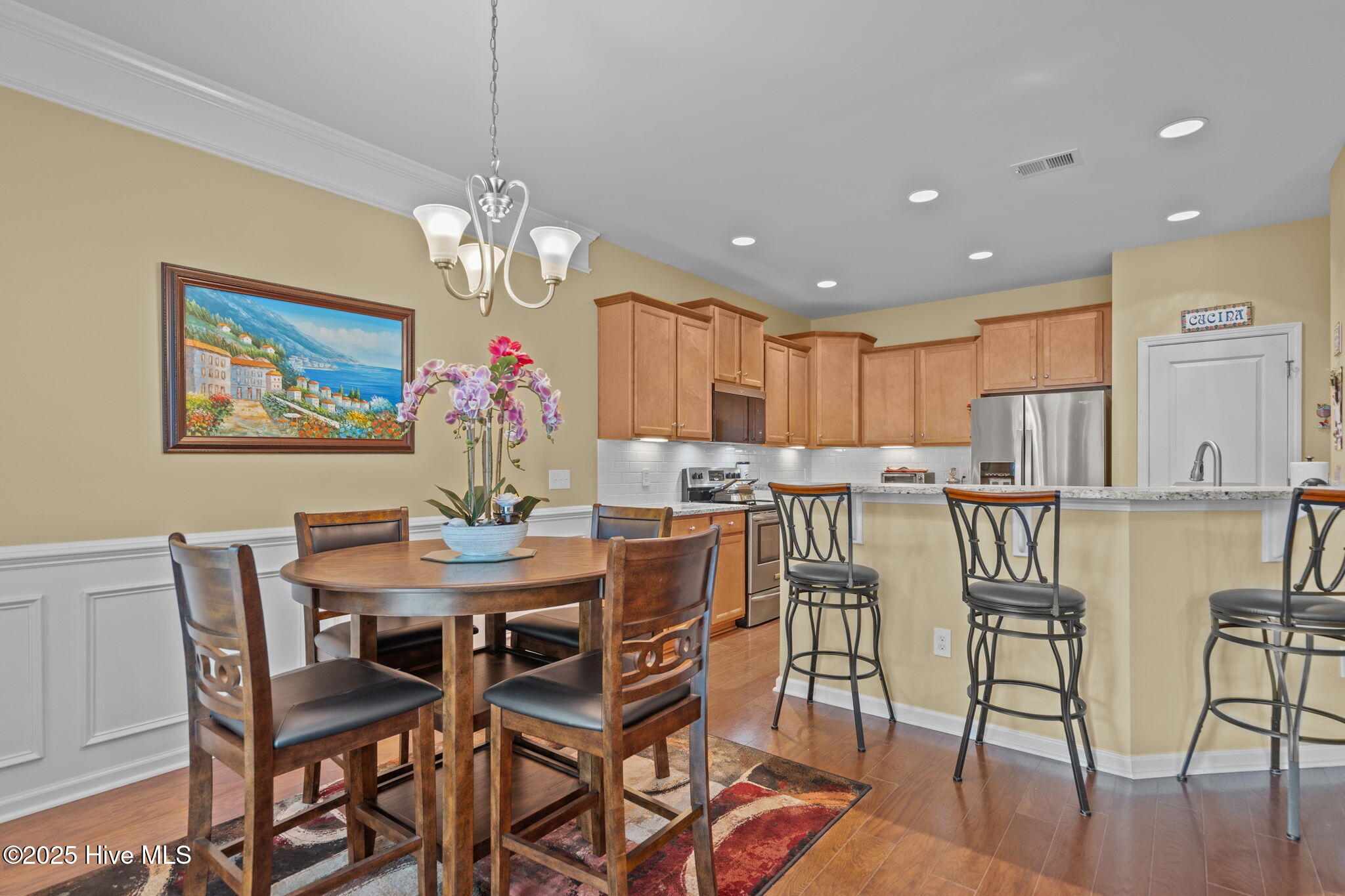 100515173 | Photo 16