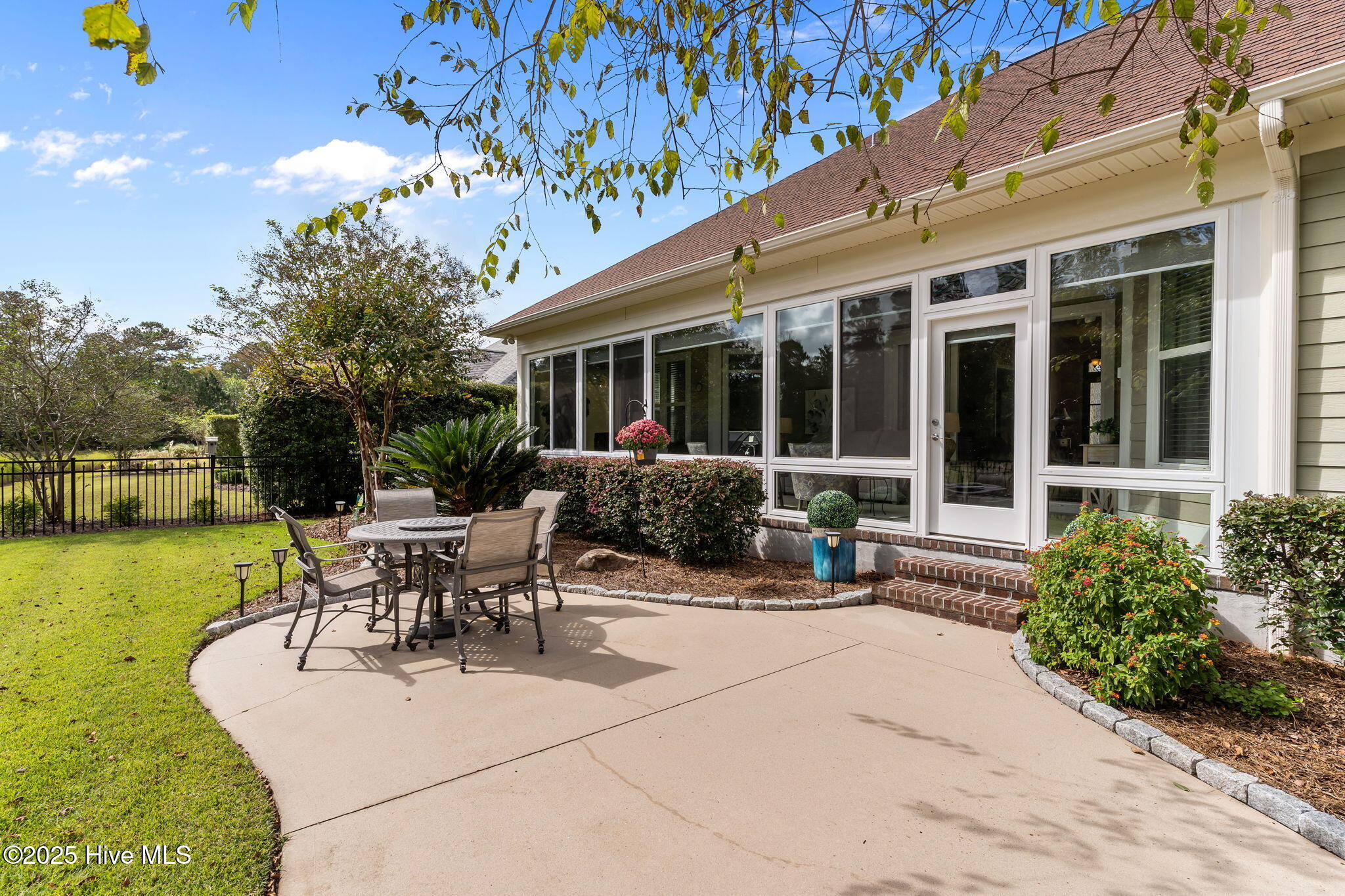 100552271 | Photo 45