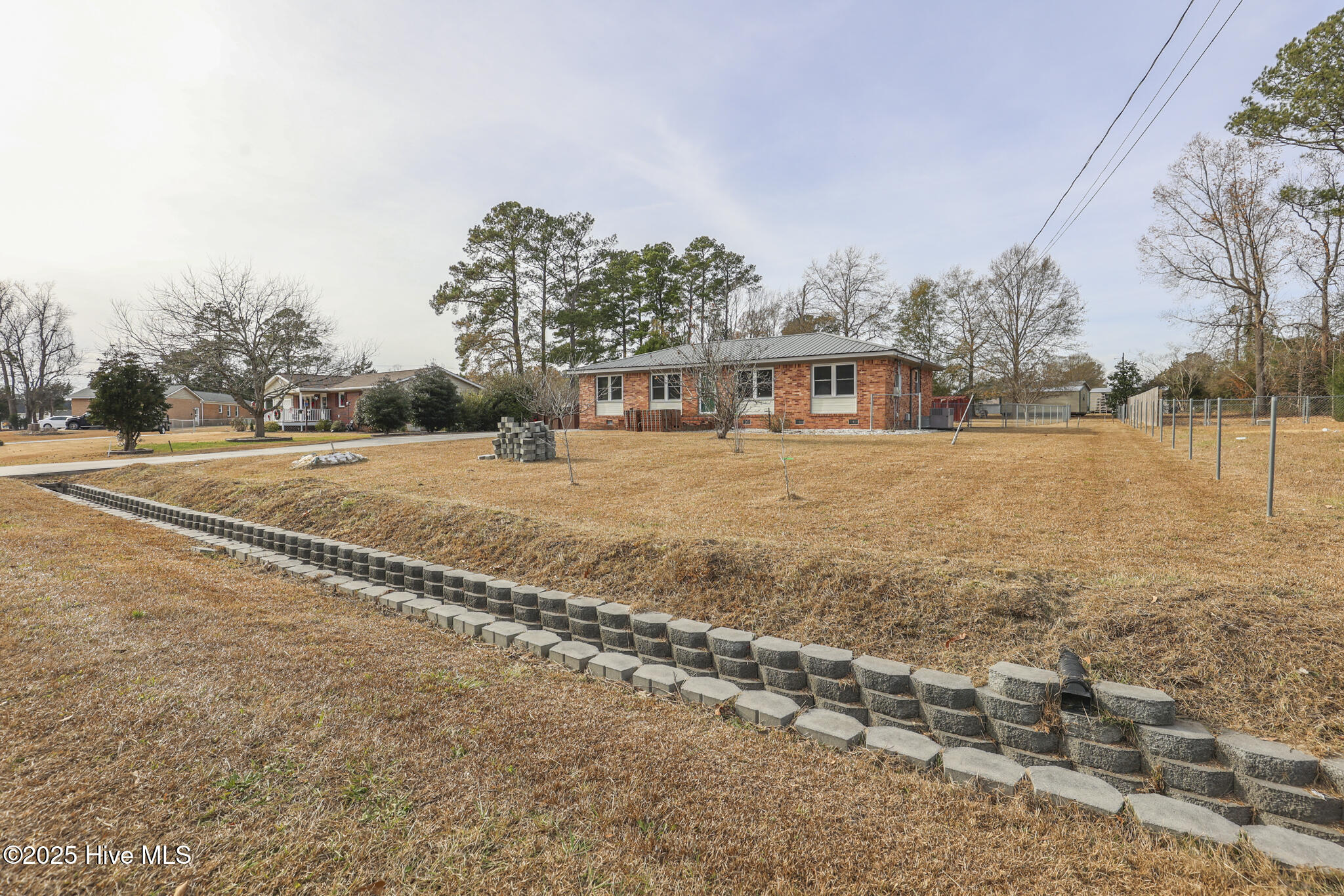 100553205 | Photo 50