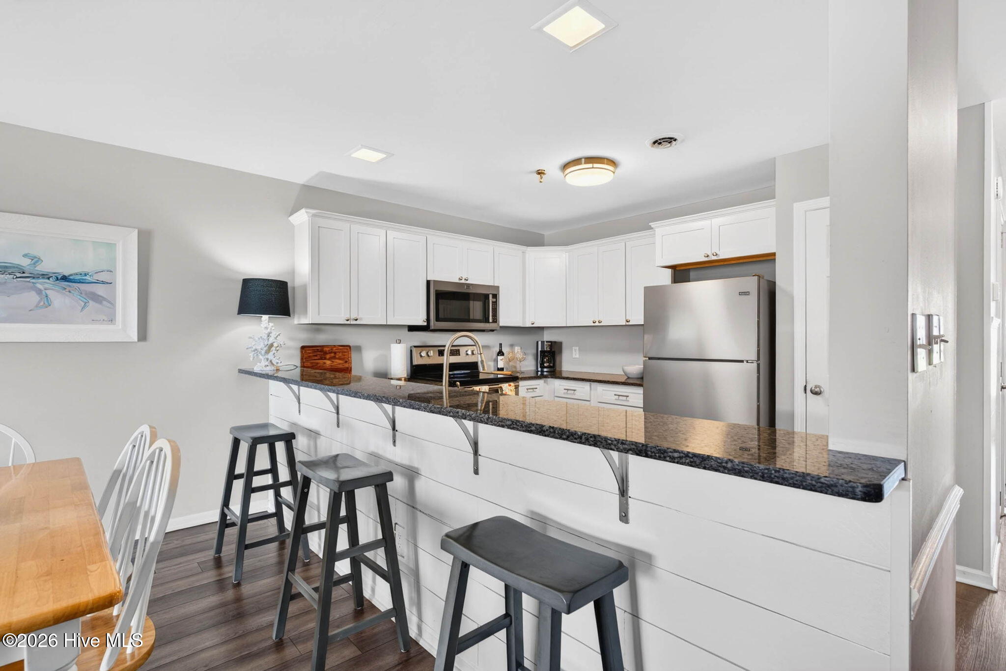 100570514 | Photo 18