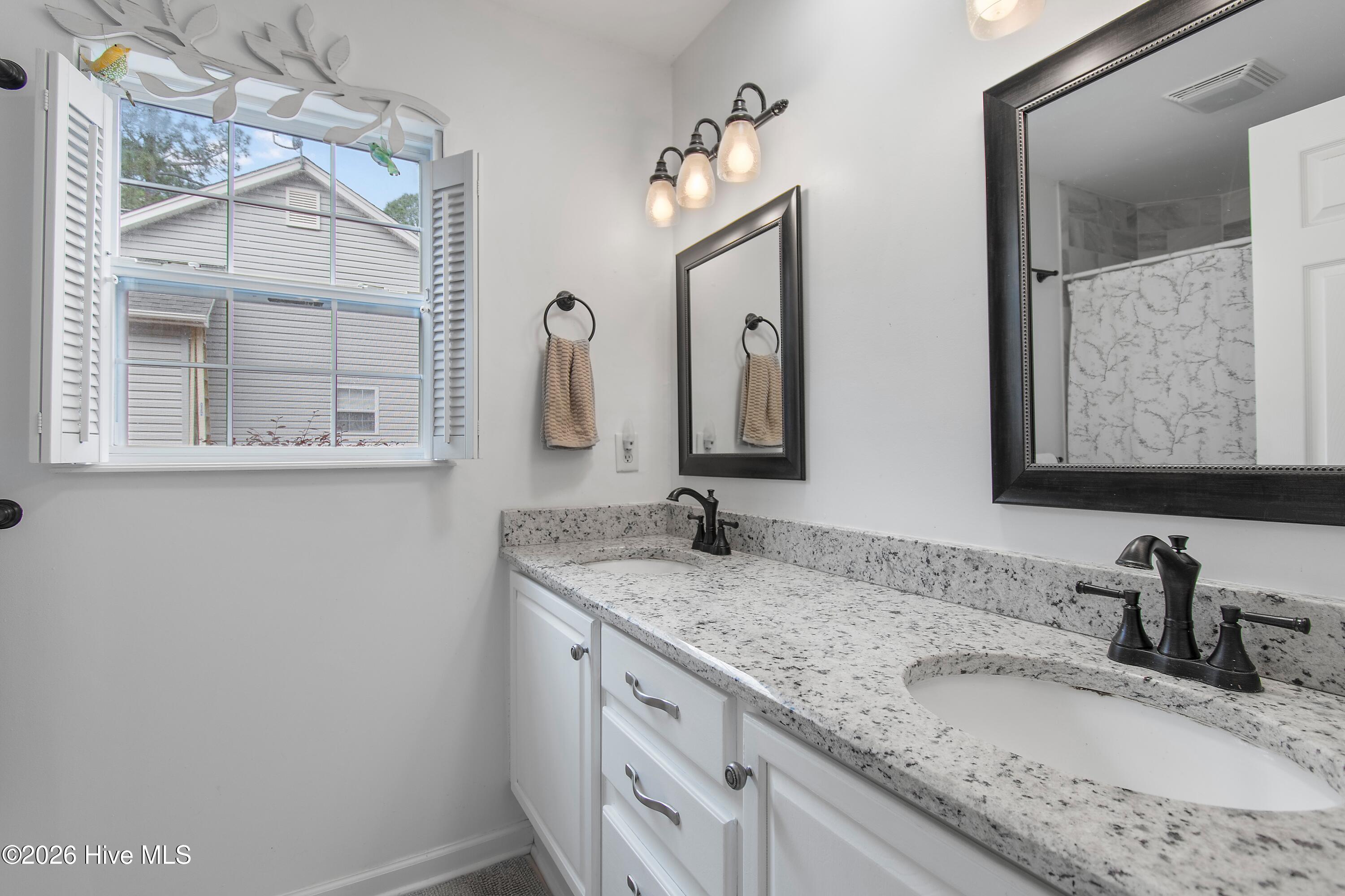 100559952 | Photo 31