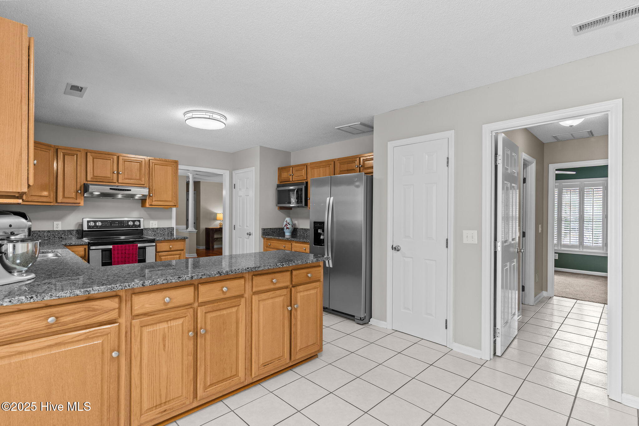 100543111 | Photo 18