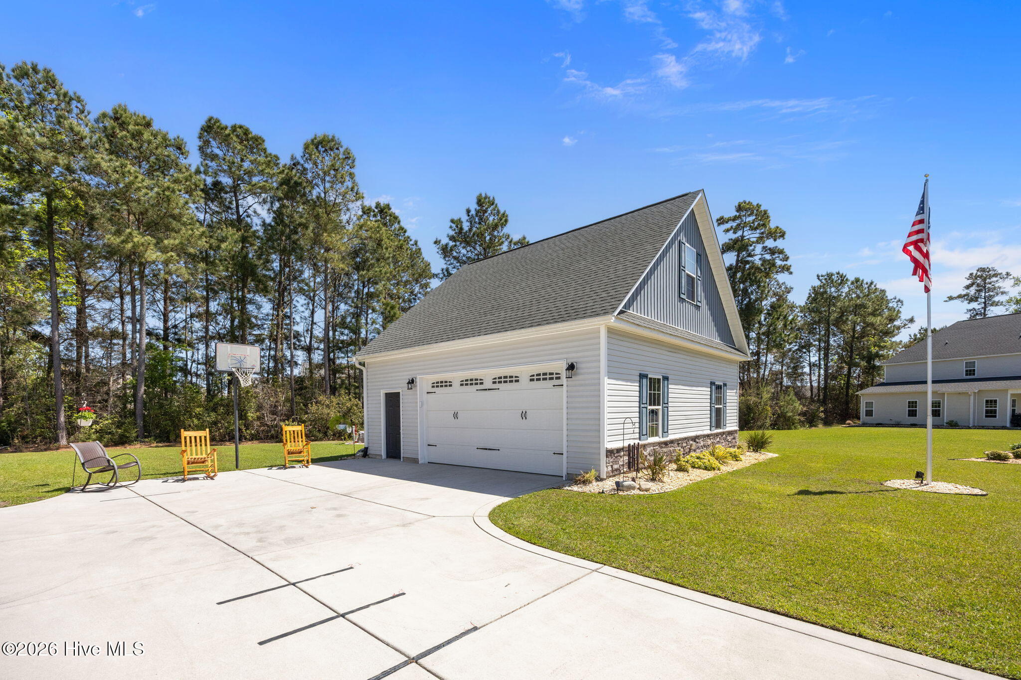 100563665 | Photo 49