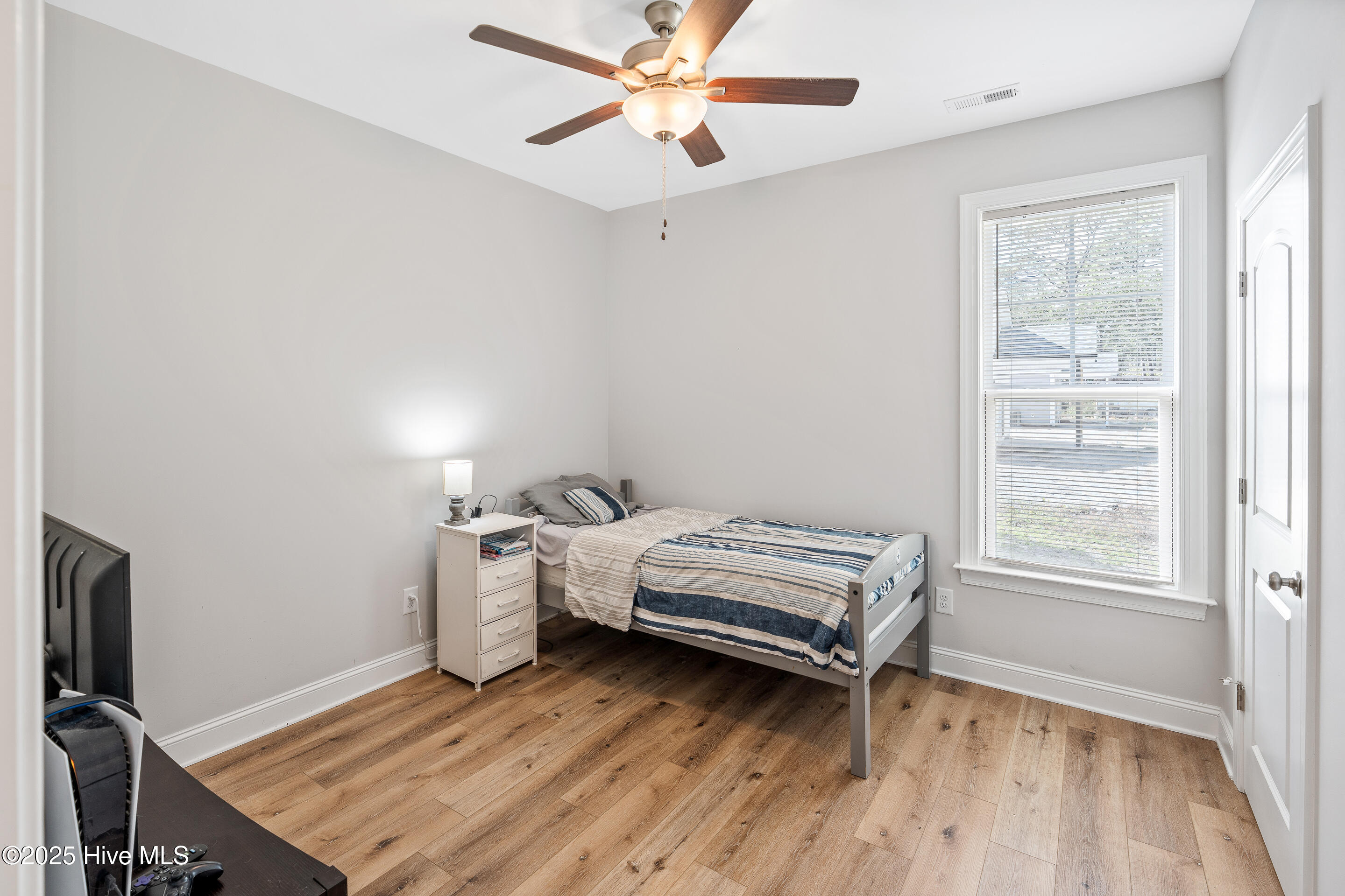 100534961 | Photo 17