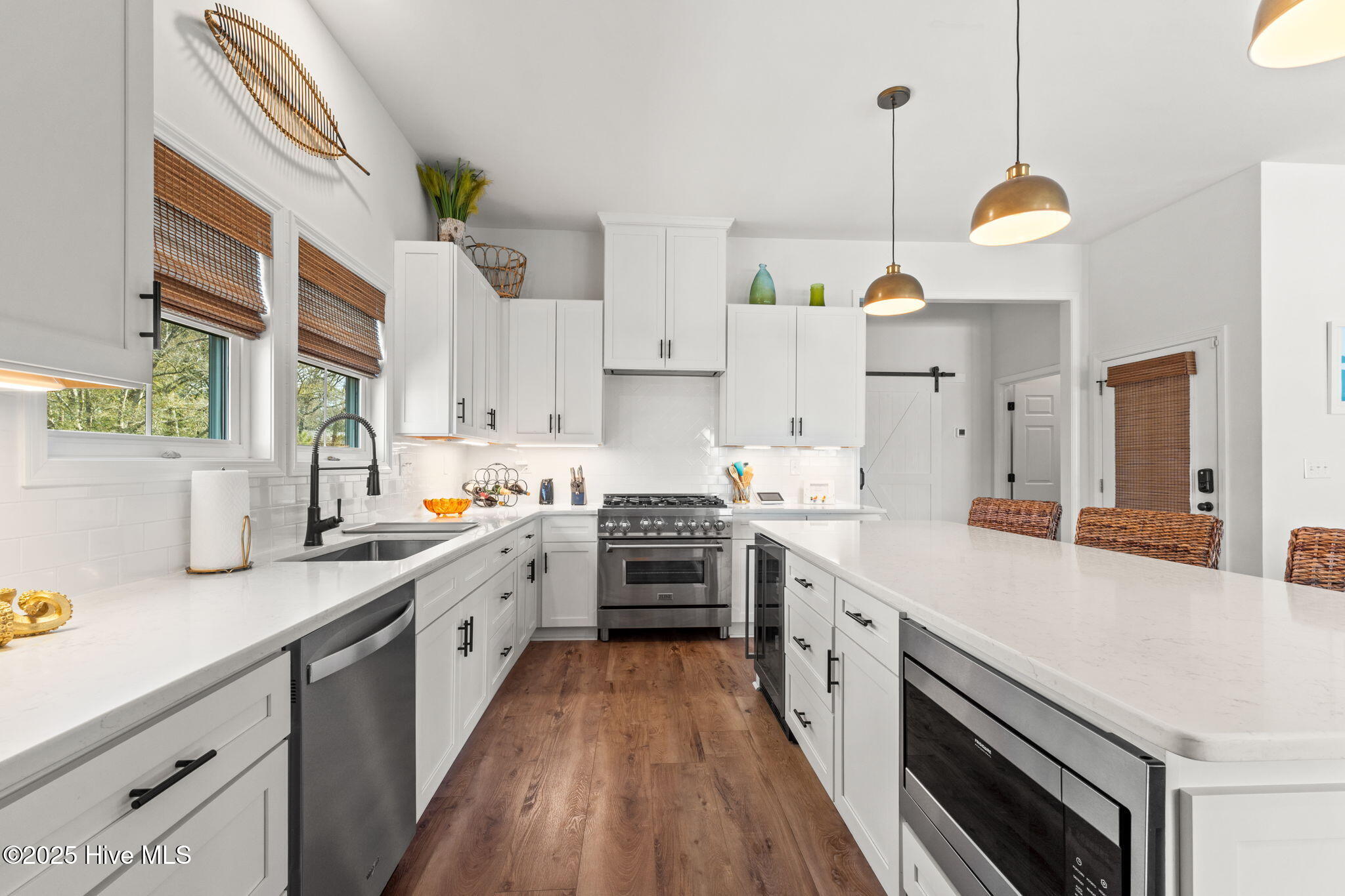 100496086 | Photo 18