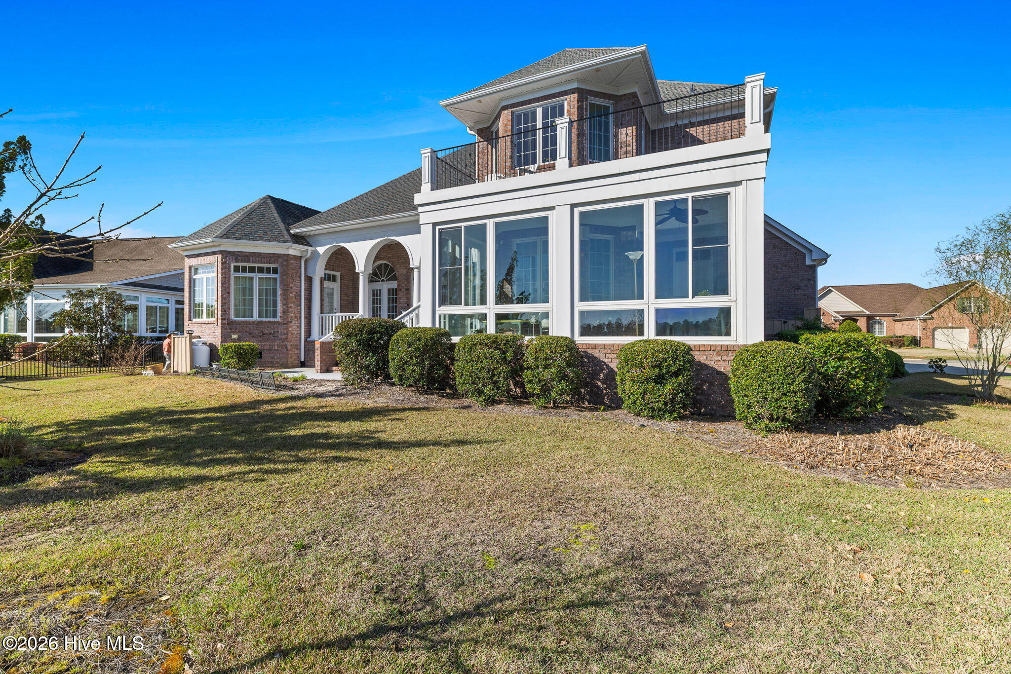 100560787 | Photo 54