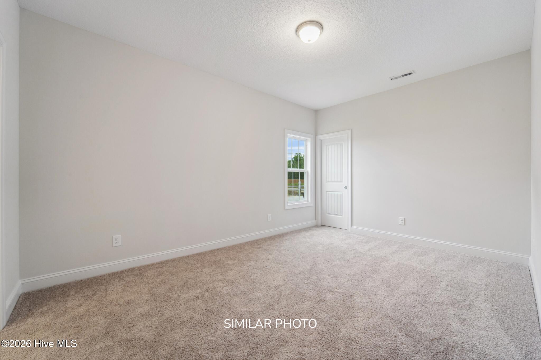 100556220 | Photo 33