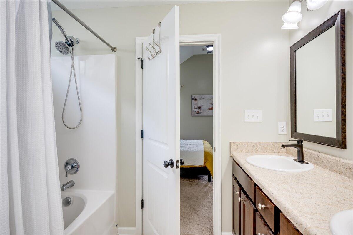 4076 Pullman Circle