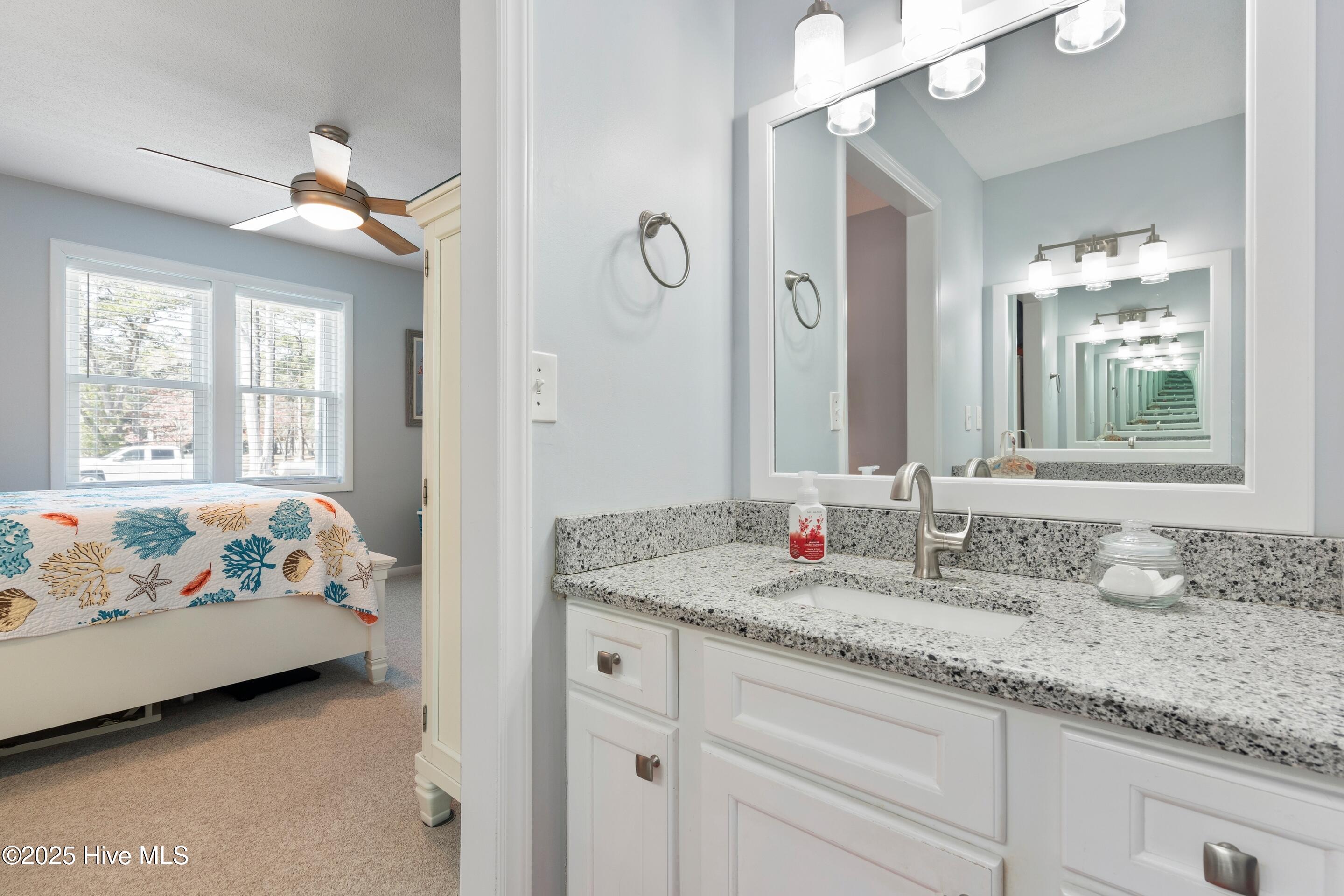 100541347 | Photo 21