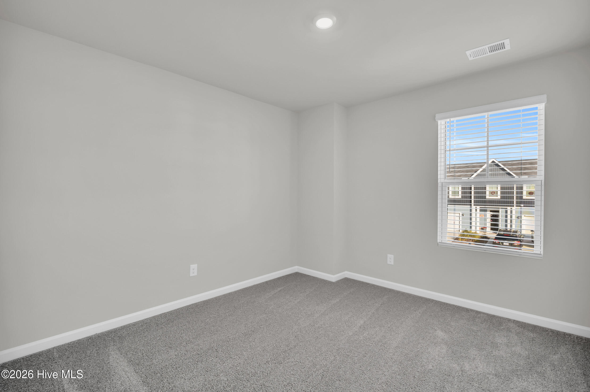 100552510 | Photo 10