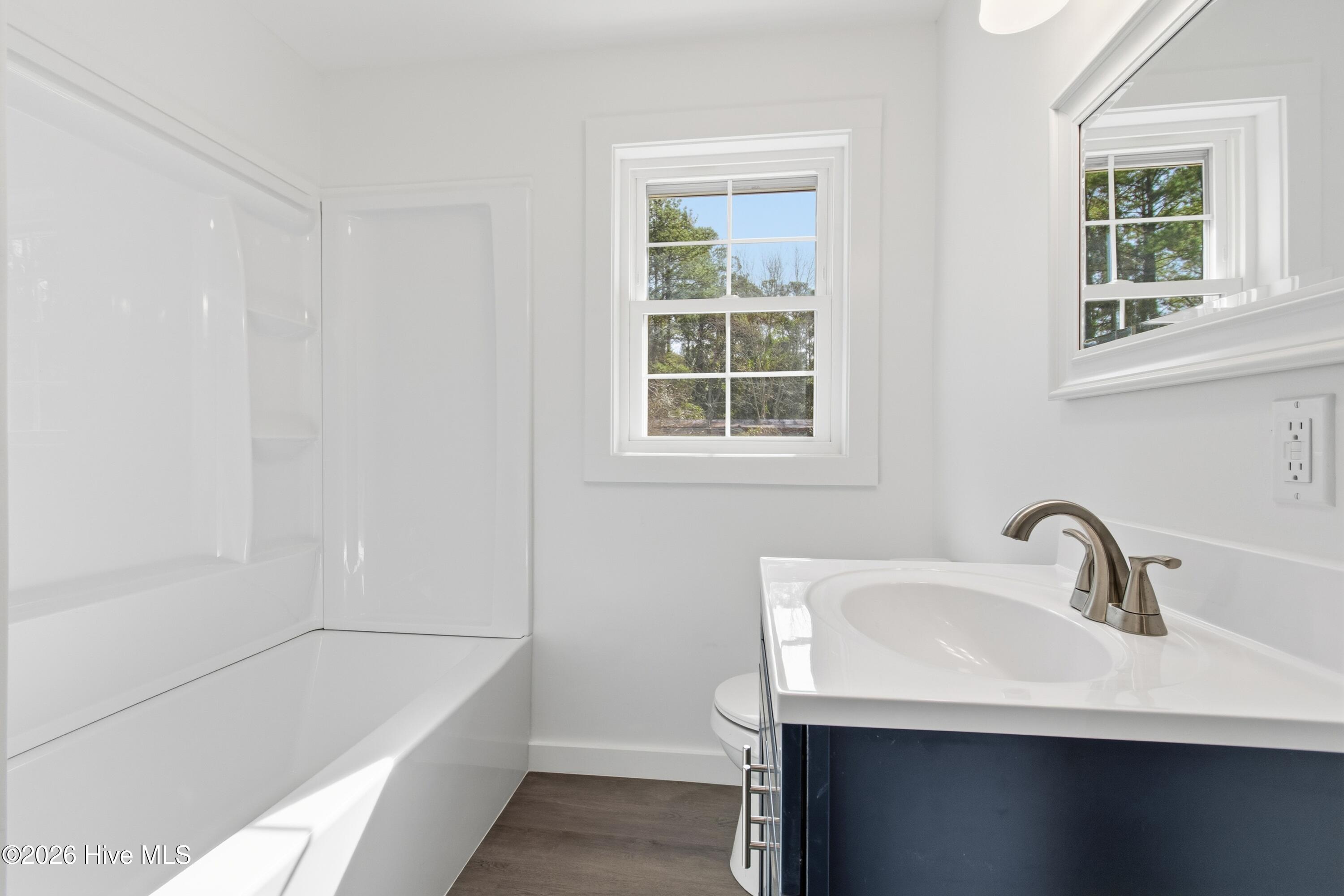 100550863 | Photo 32