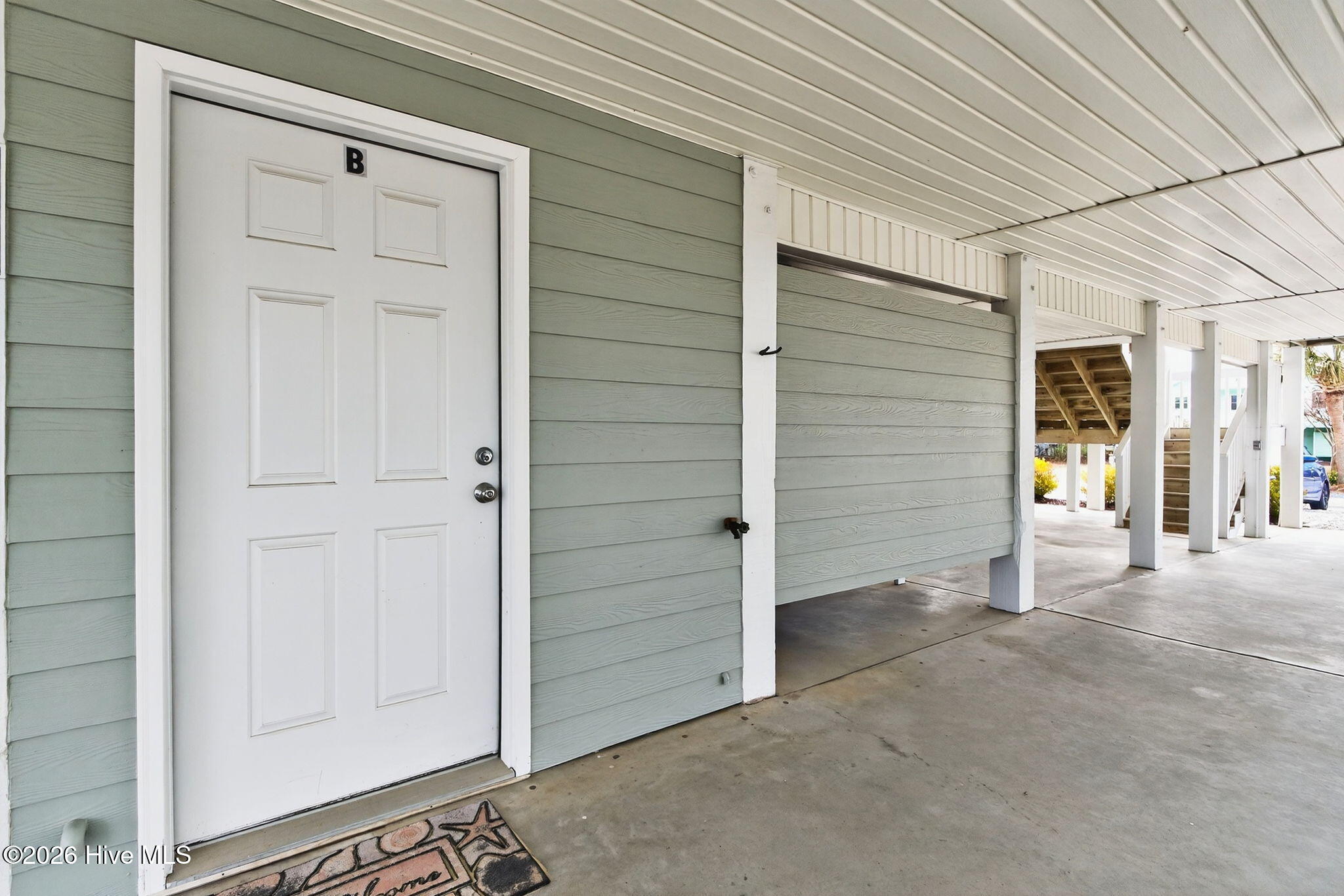 100553684 | Photo 36