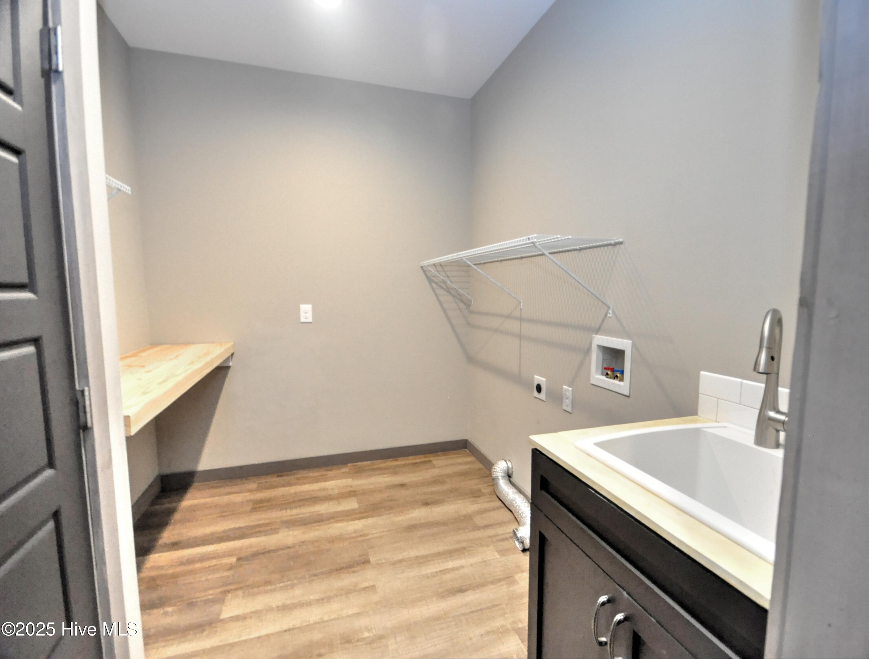 100535585 | Photo 59