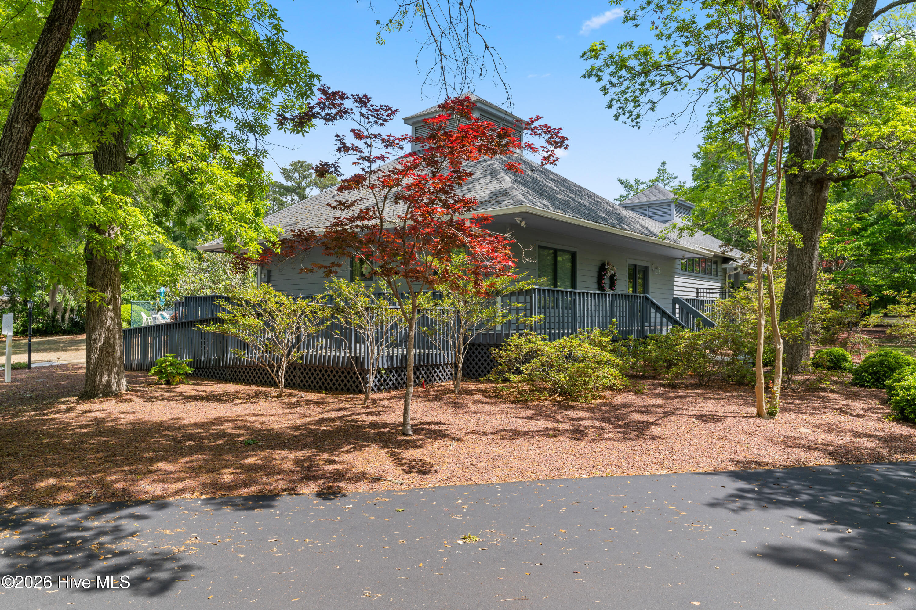 100562676 | Photo 36