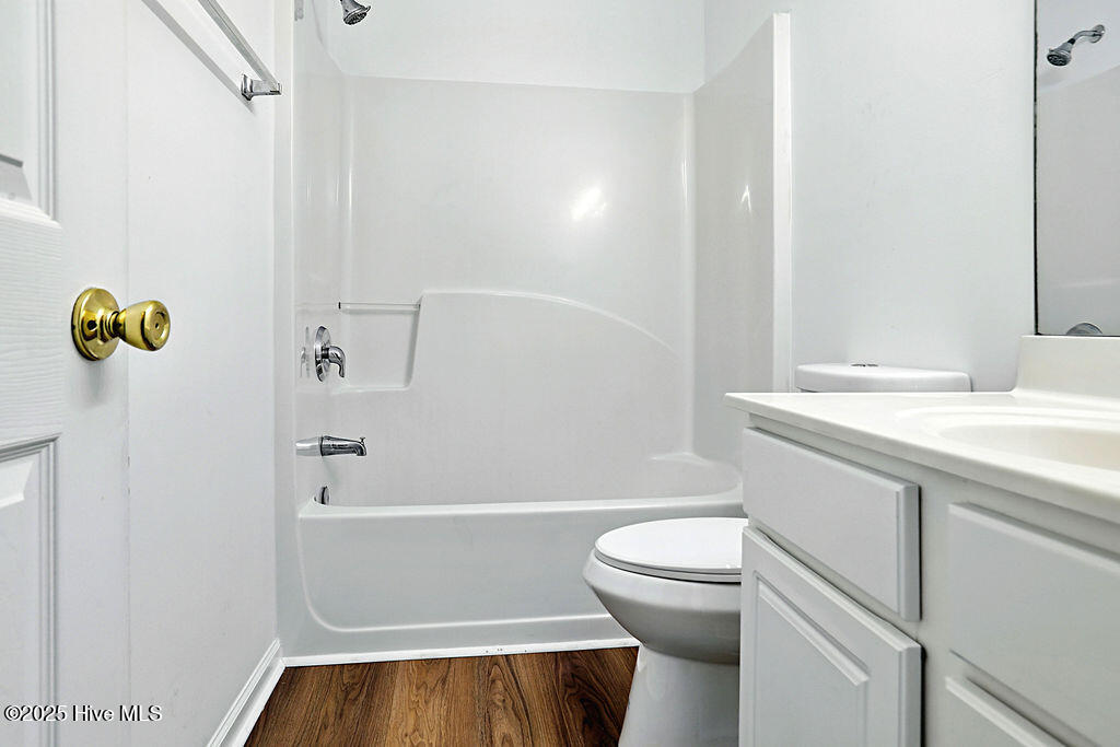 100523665 | Photo 14