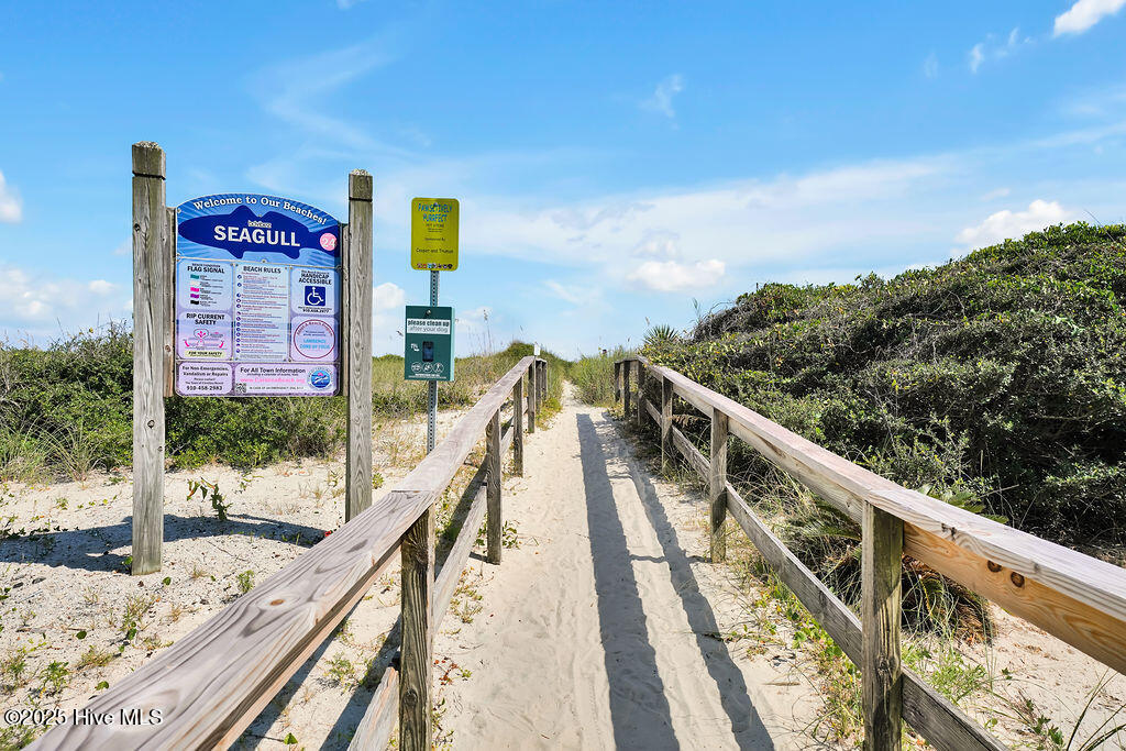 100532068 | Photo 34