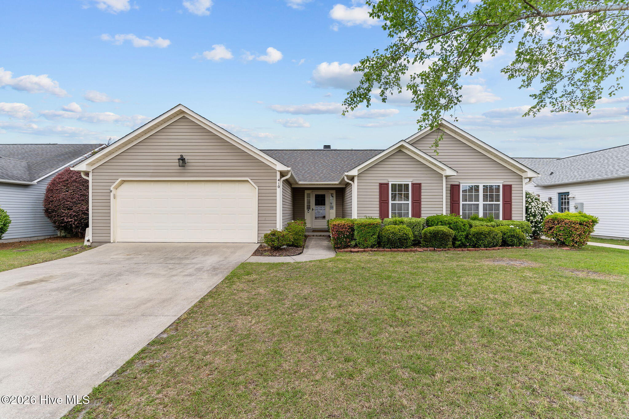 100569339 | Photo 40