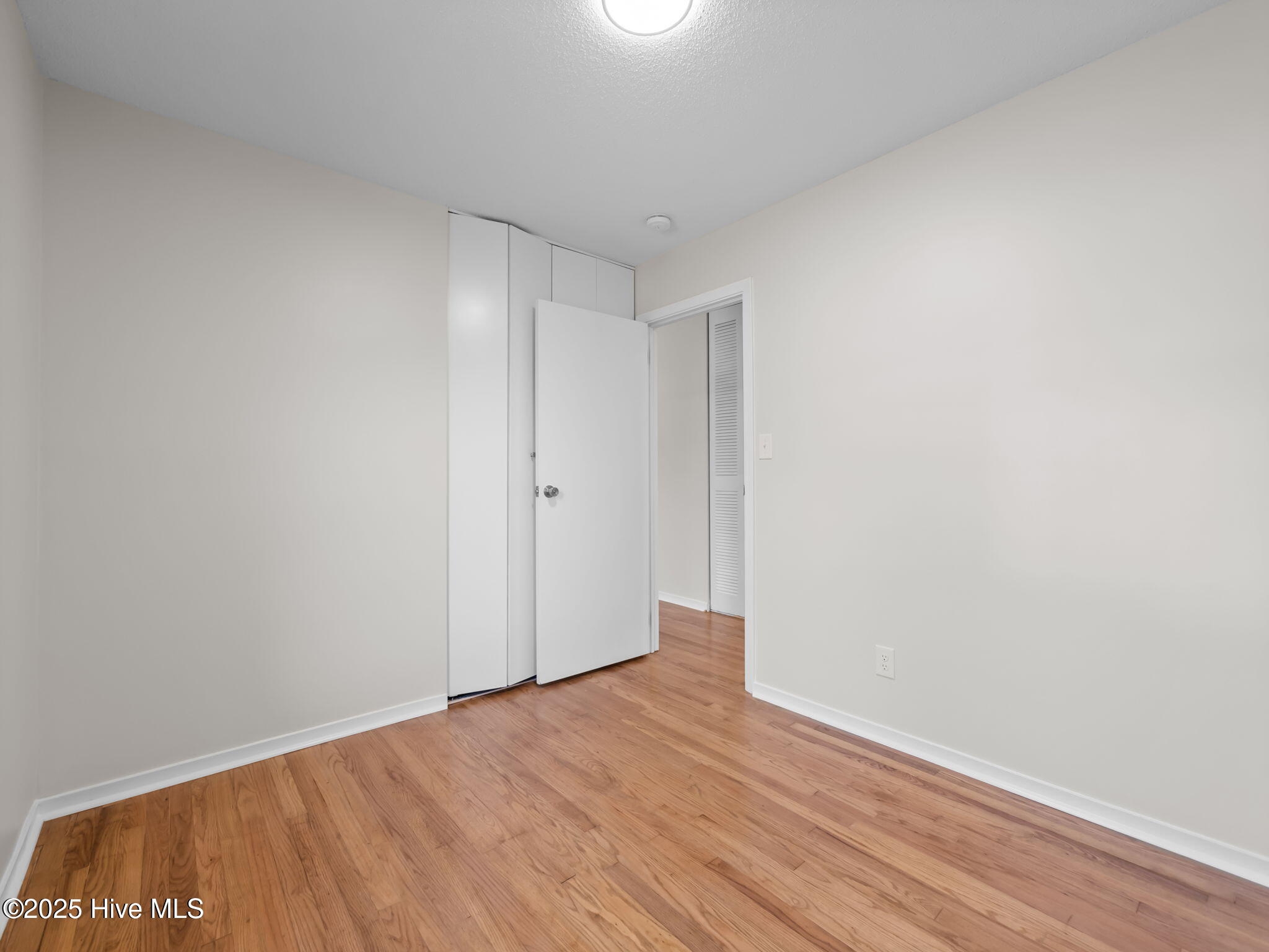 2859 Easy Street,Newport