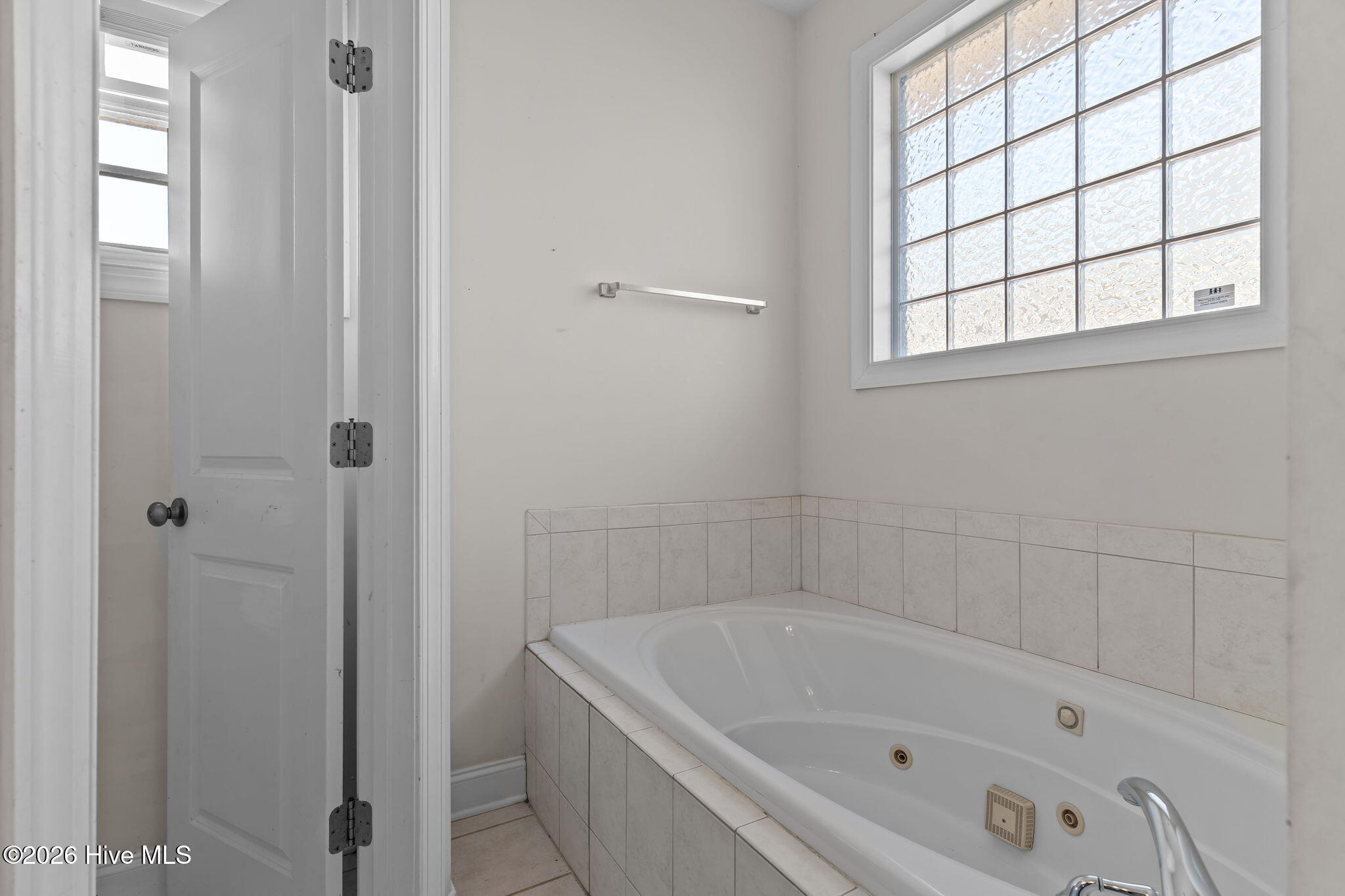 100542717 | Photo 25