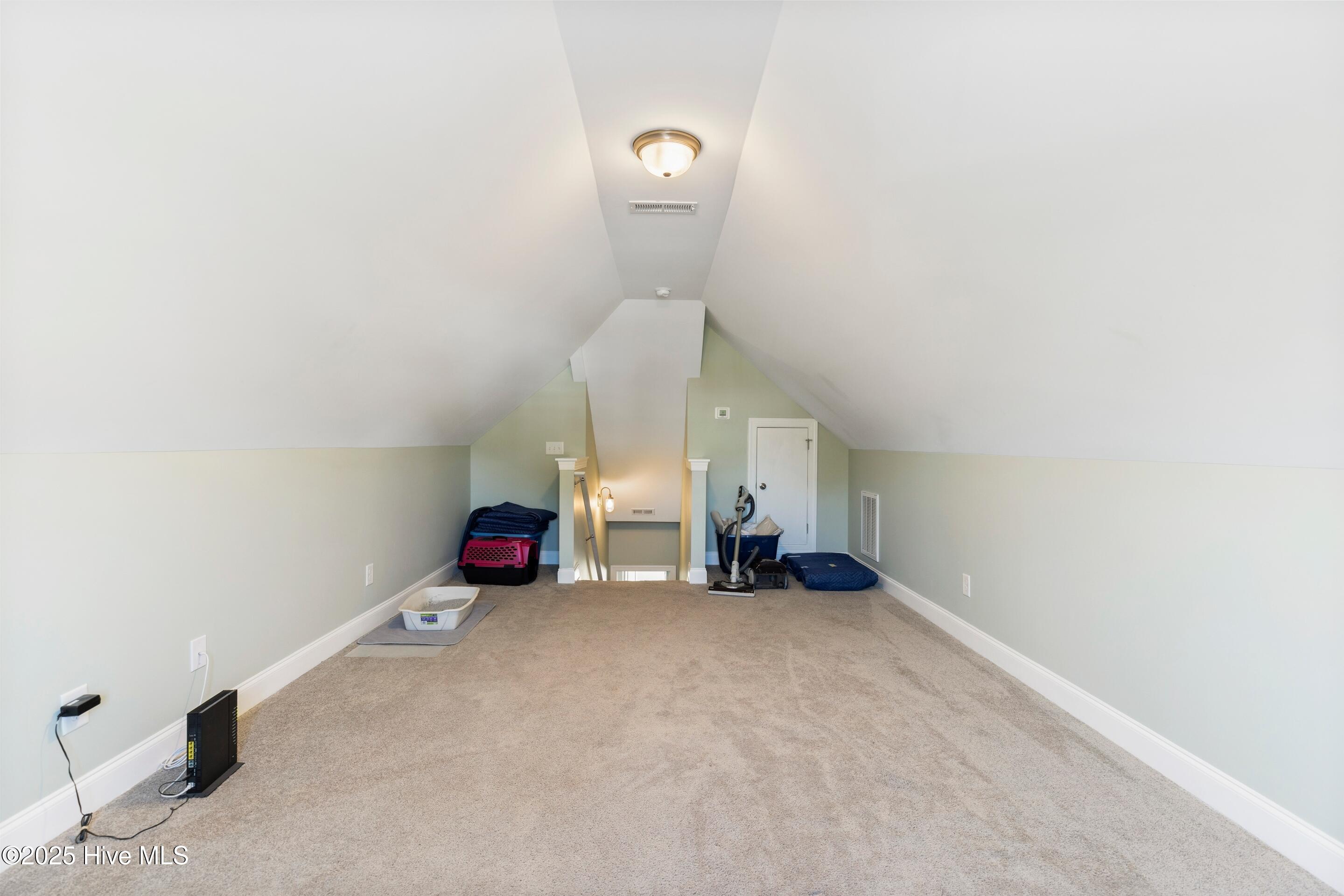 100529568 | Photo 46