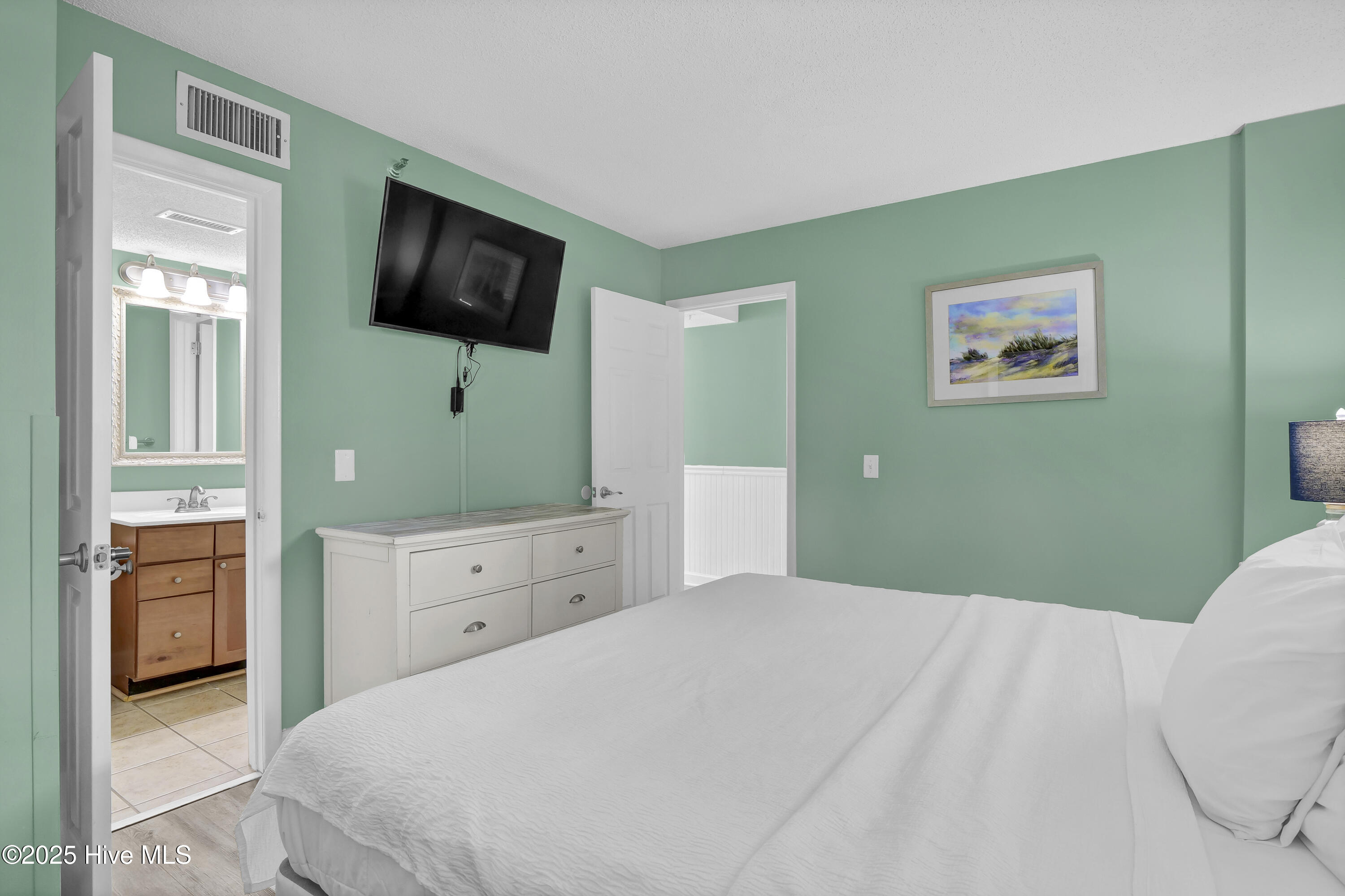 100529959 | Photo 14