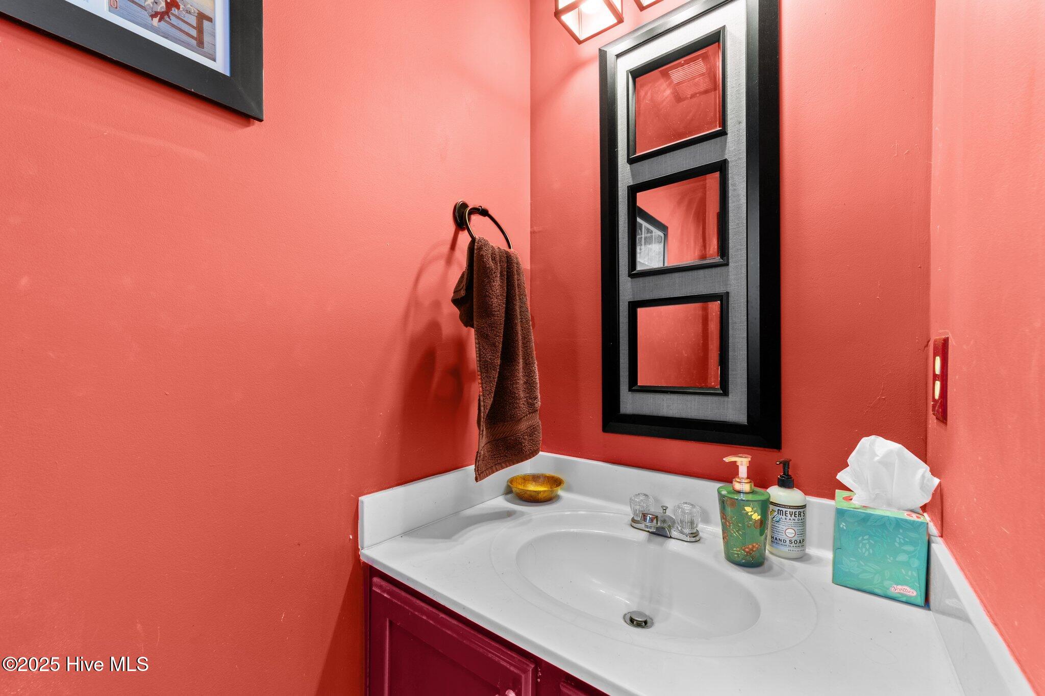 100502456 | Photo 10