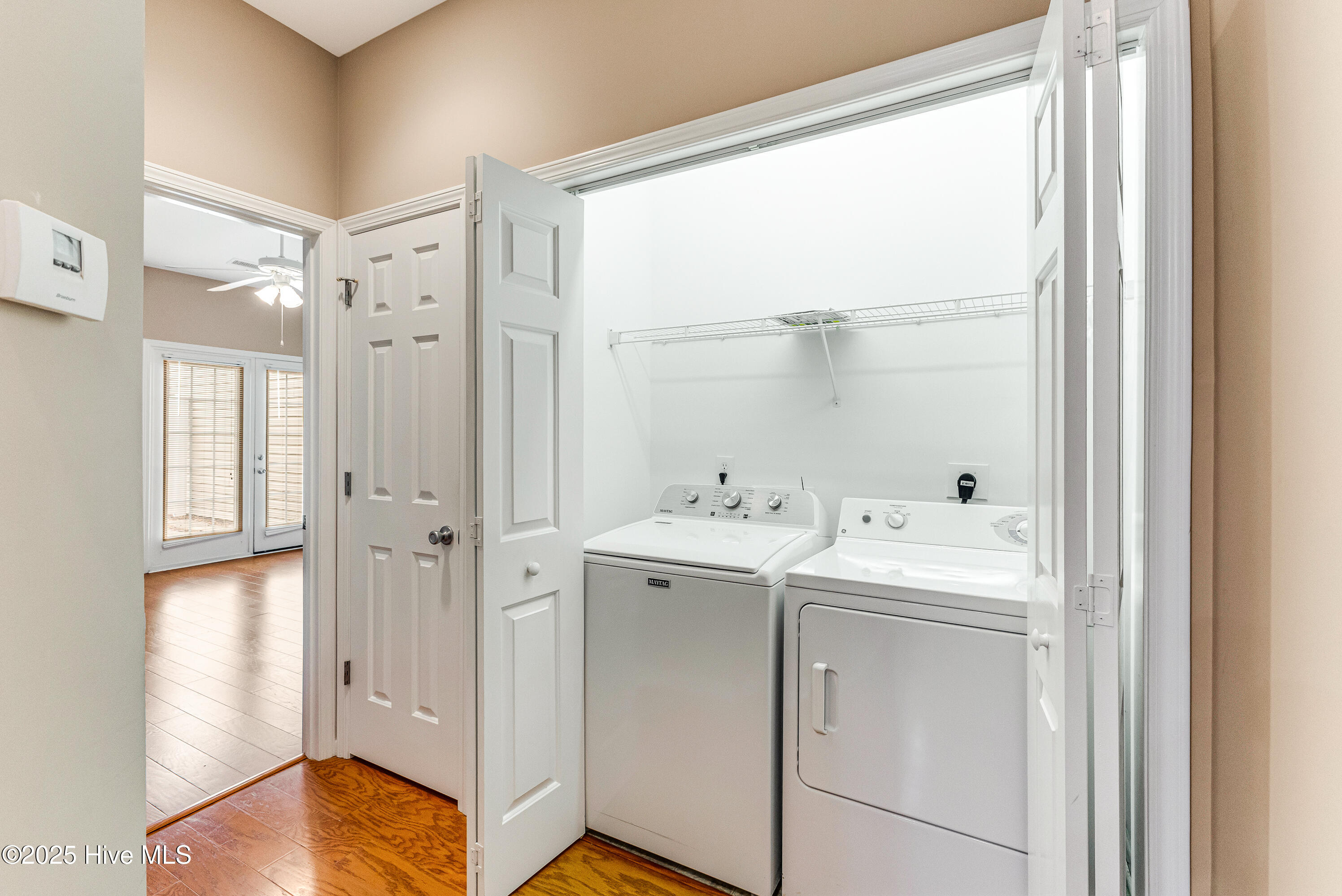 100537164 | Photo 20