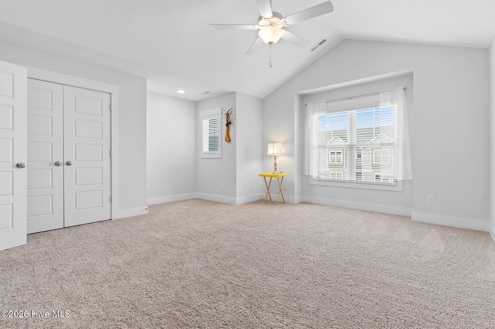 100549821 | Photo 14