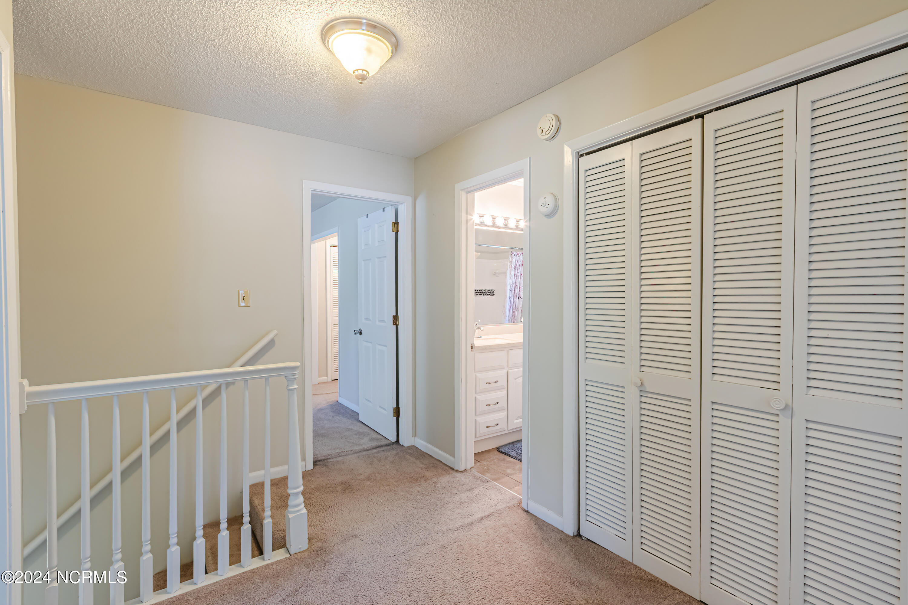 100448019 | Photo 38