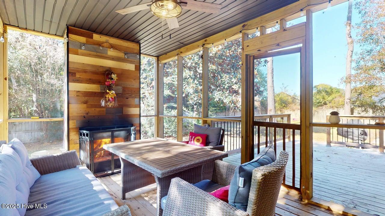 100541217 | Photo 34