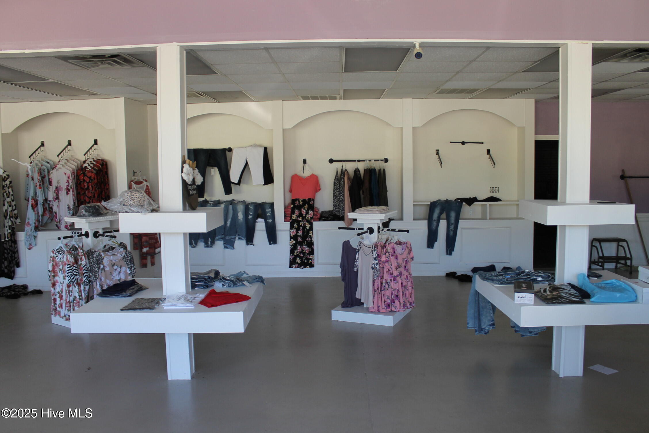 100497526 | Photo 15