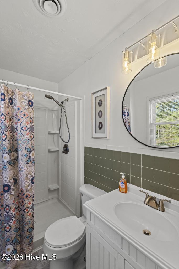 100553306 | Photo 33