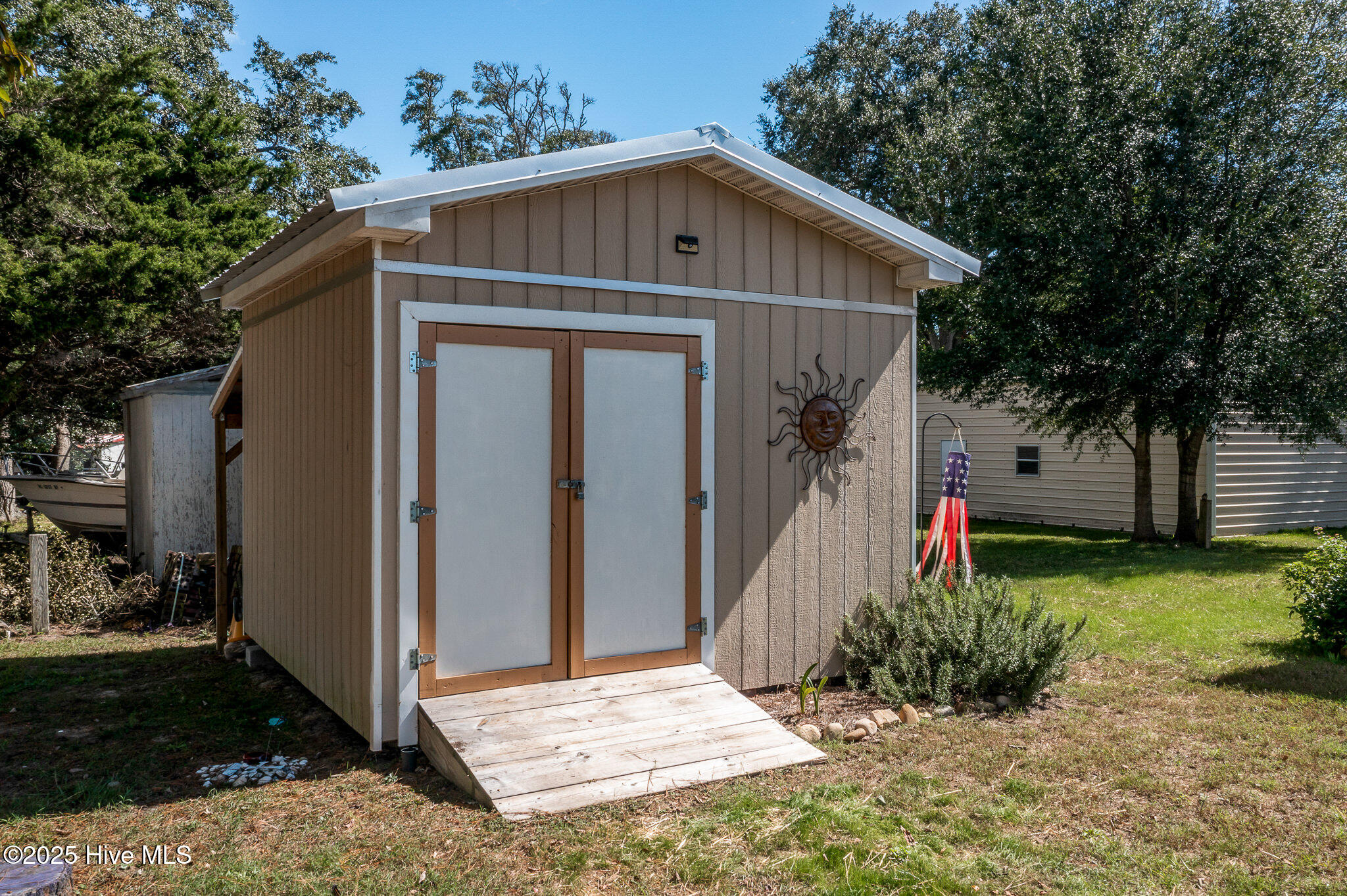 100535195 | Photo 33