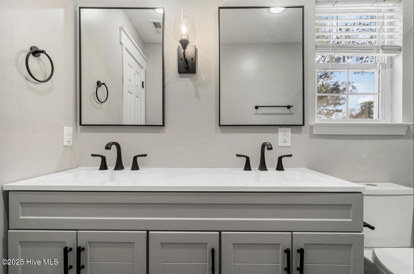 100531432 | Photo 15