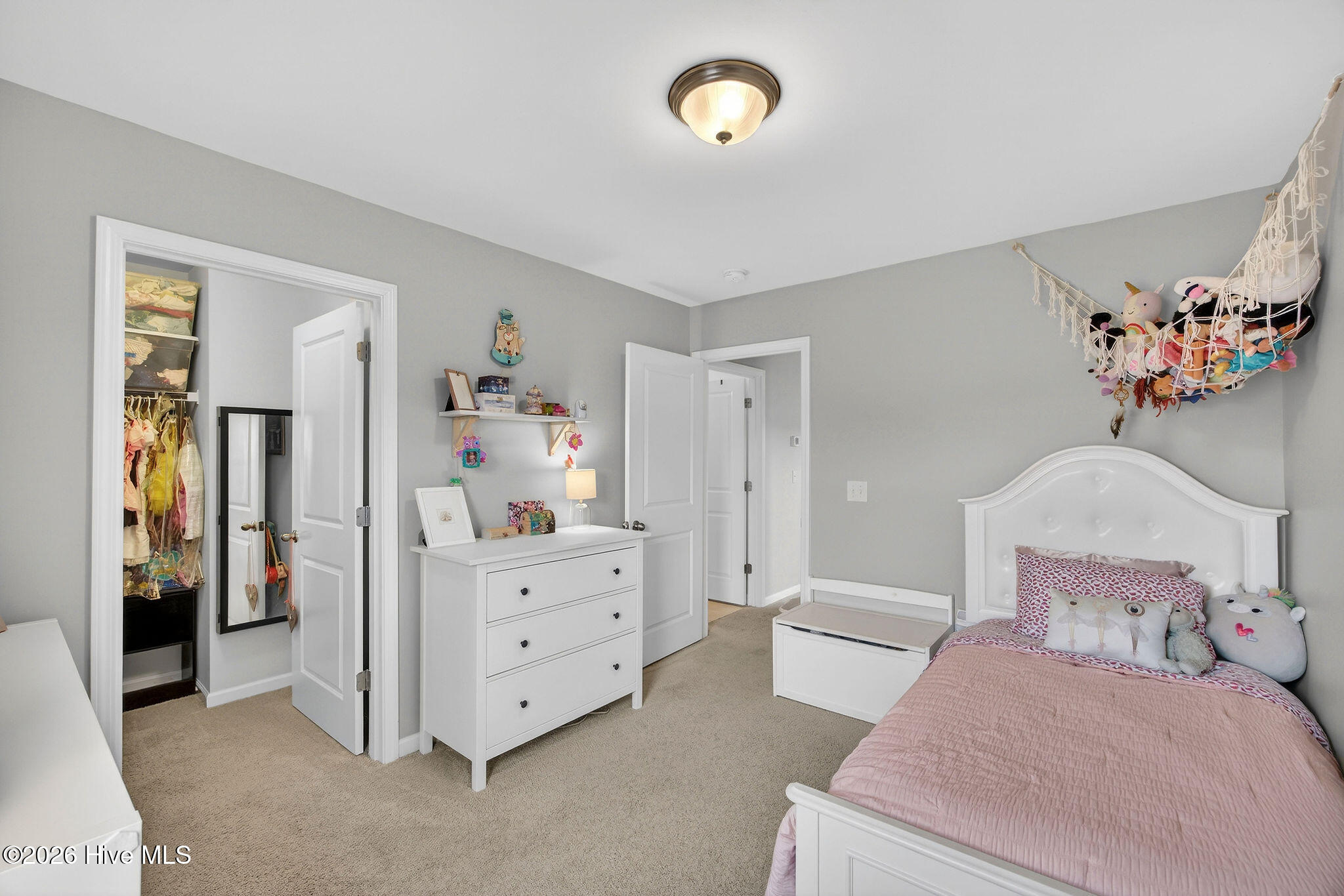 100562313 | Photo 44