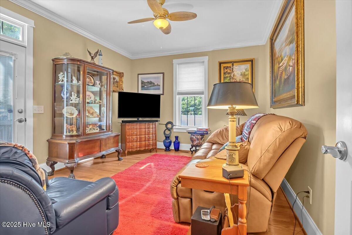 100556221 | Photo 19